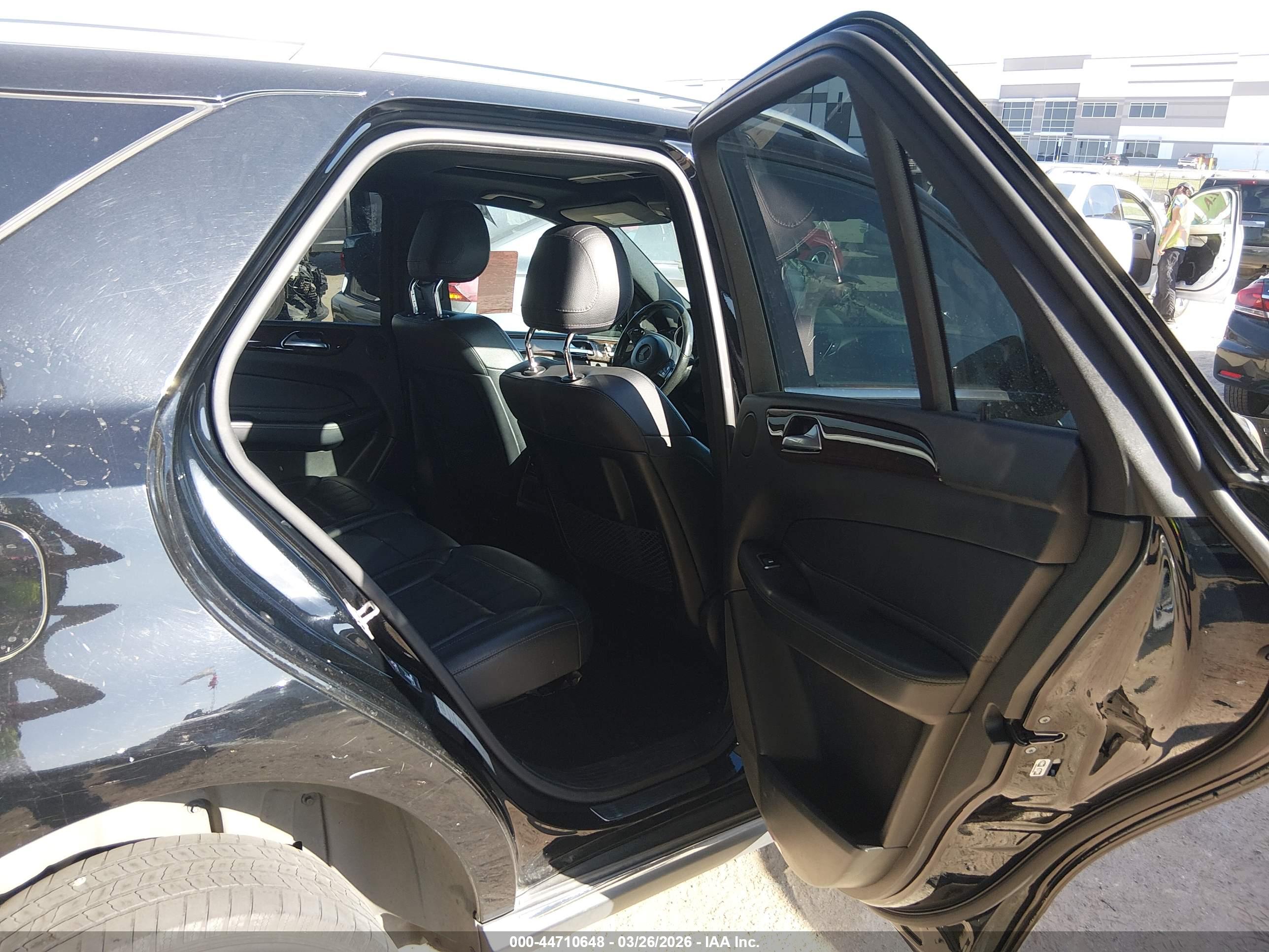 MERCEDES-BENZ GLE image 8