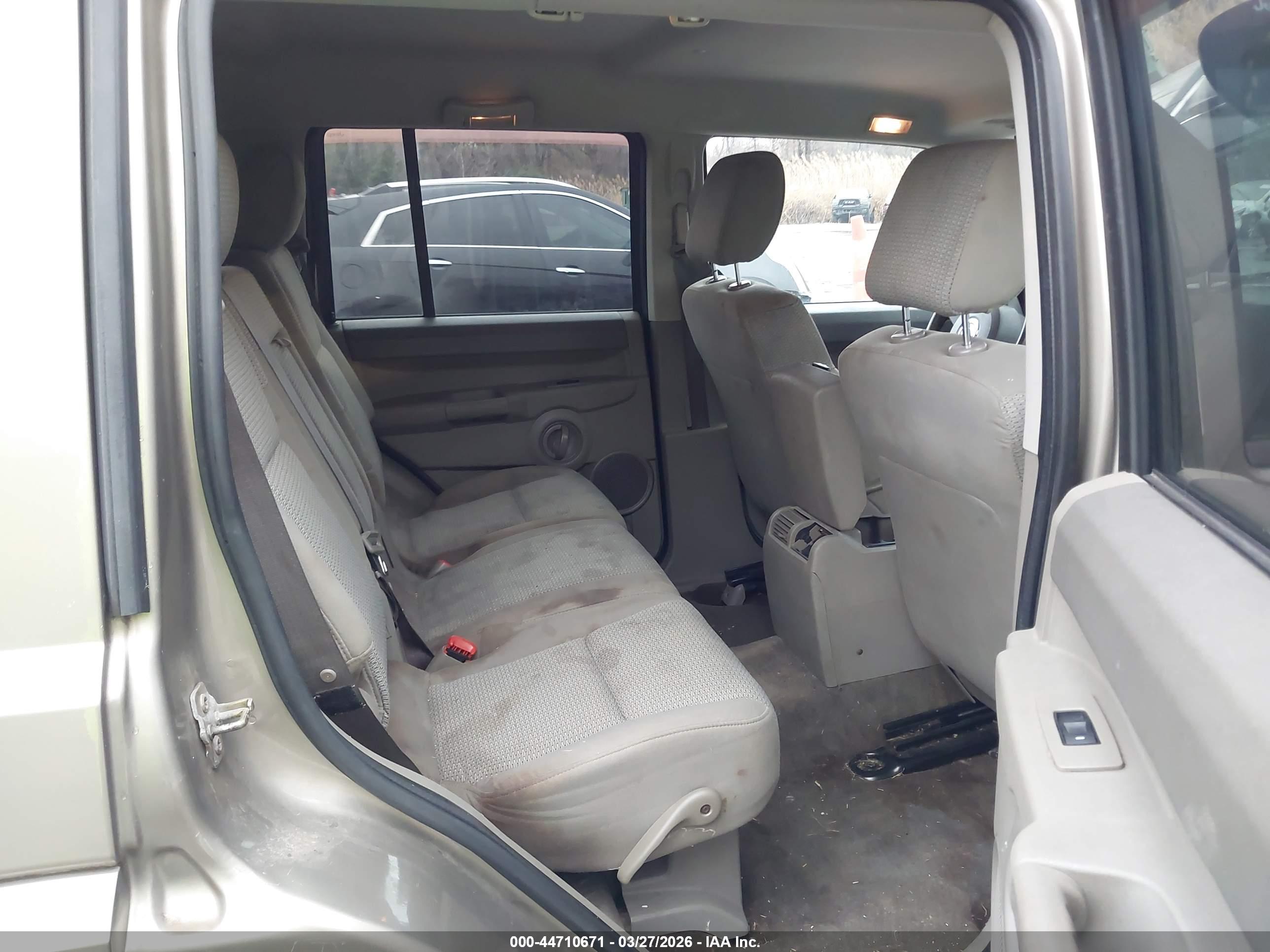 JEEP COMMANDER image 8