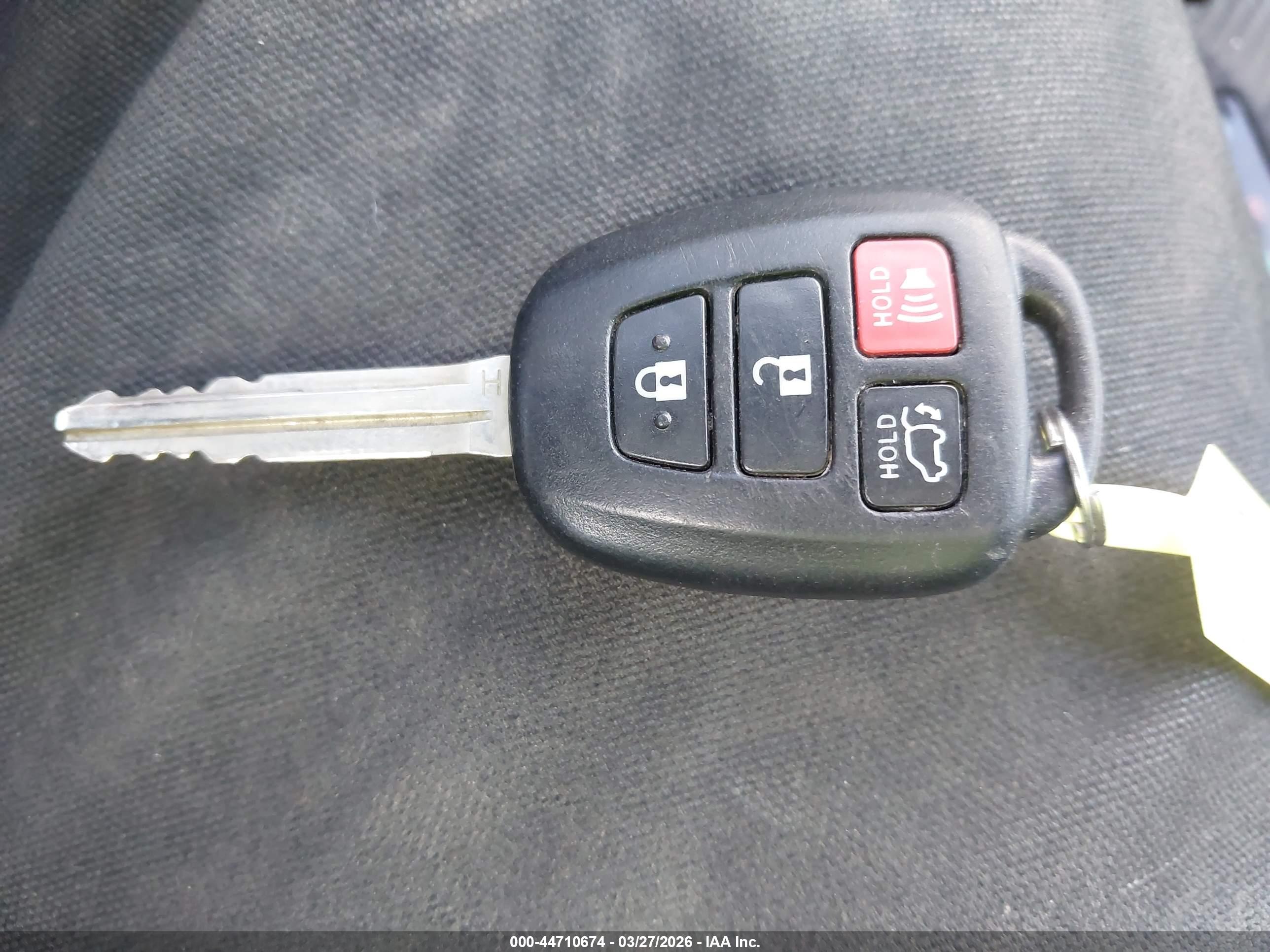 TOYOTA RAV4 image 11