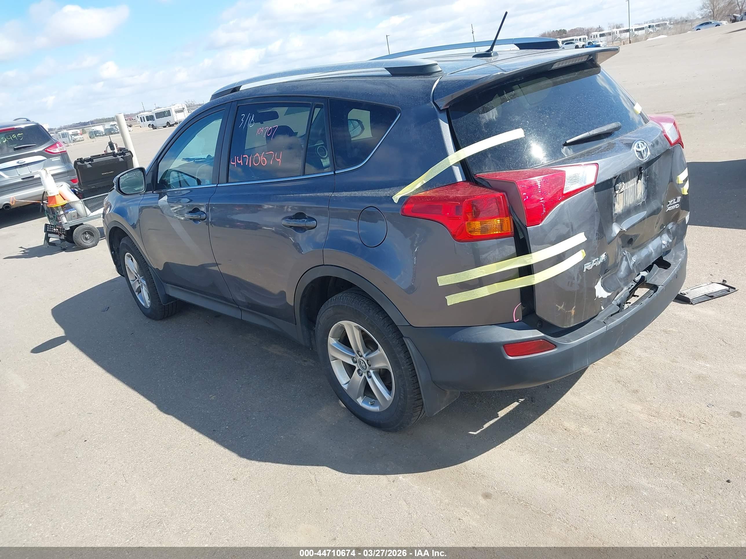 TOYOTA RAV4 image 3