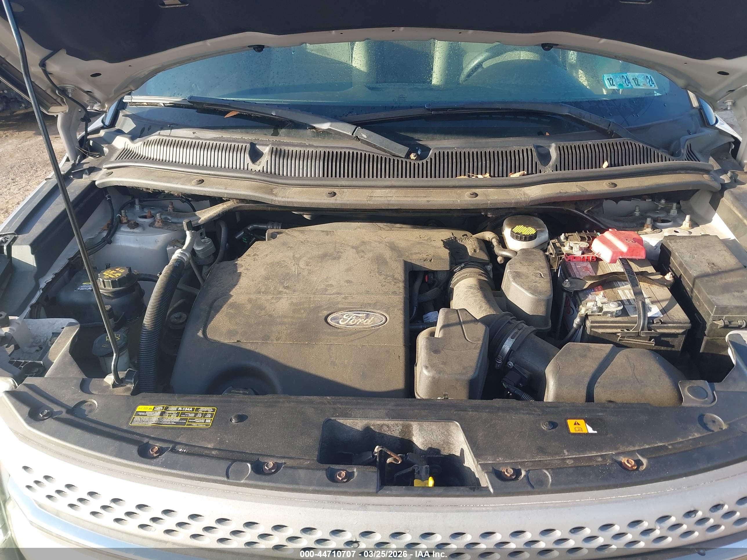 FORD EXPLORER image 10