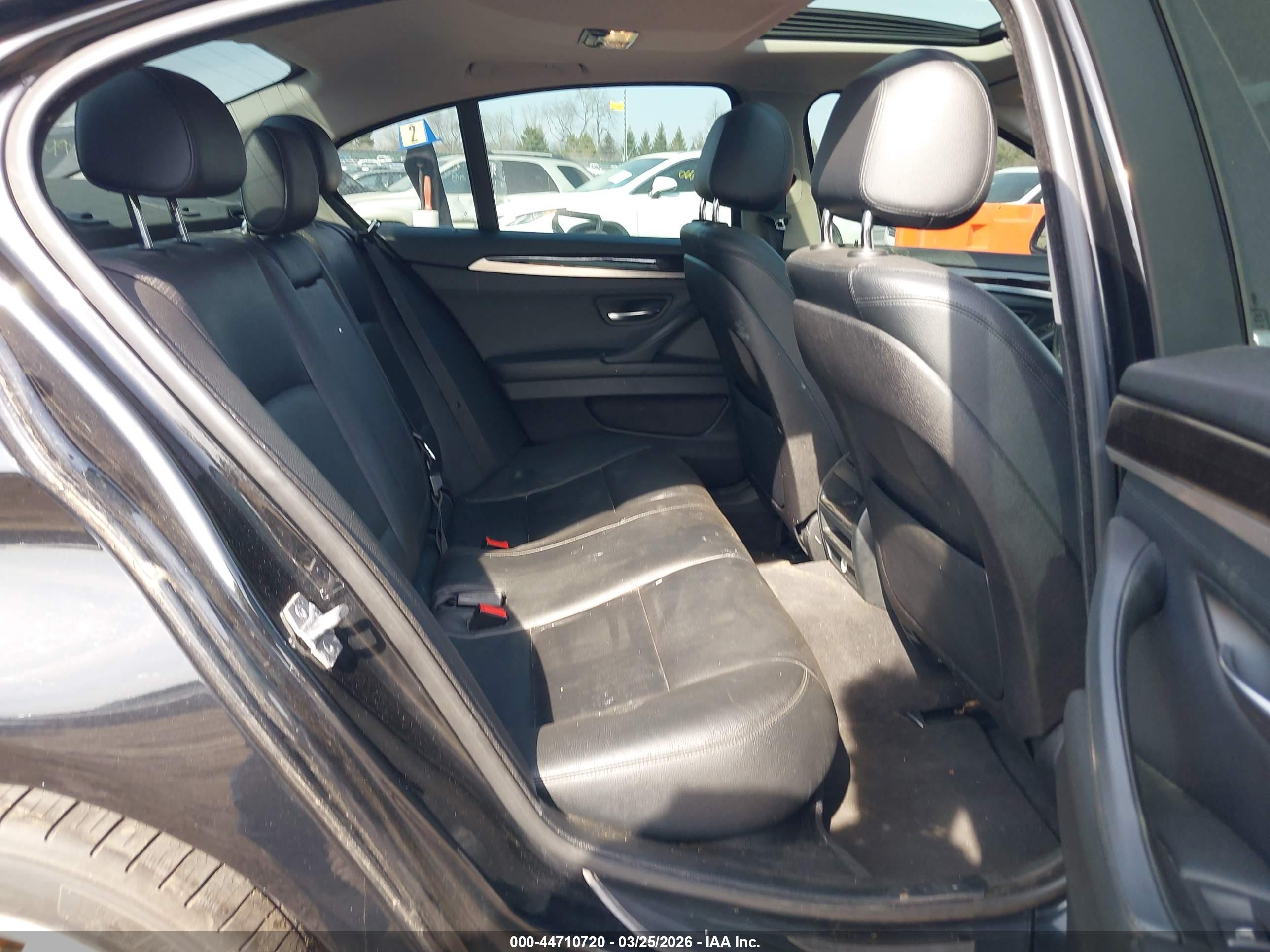 BMW 535I image 8