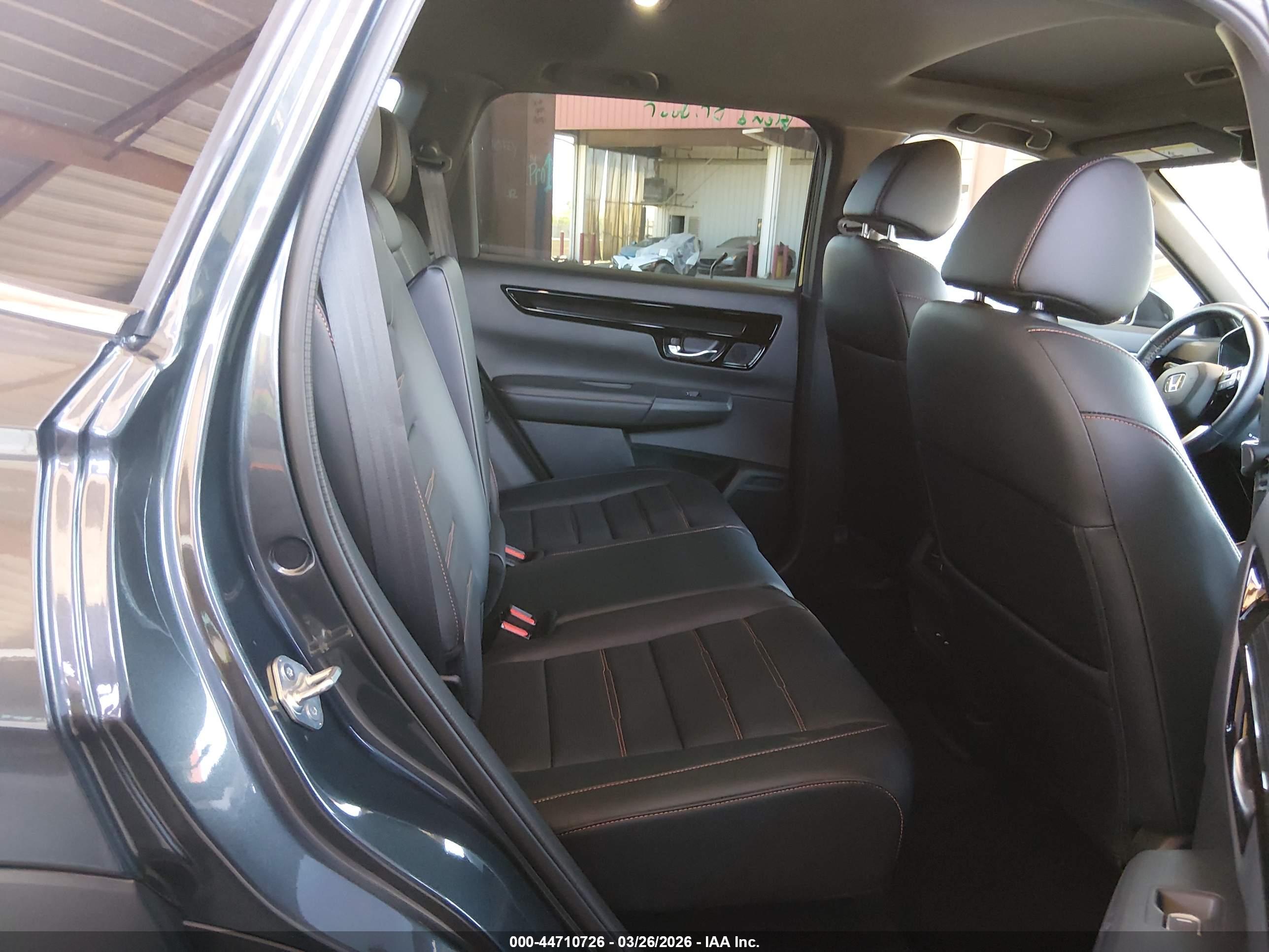 HONDA CR-V image 8