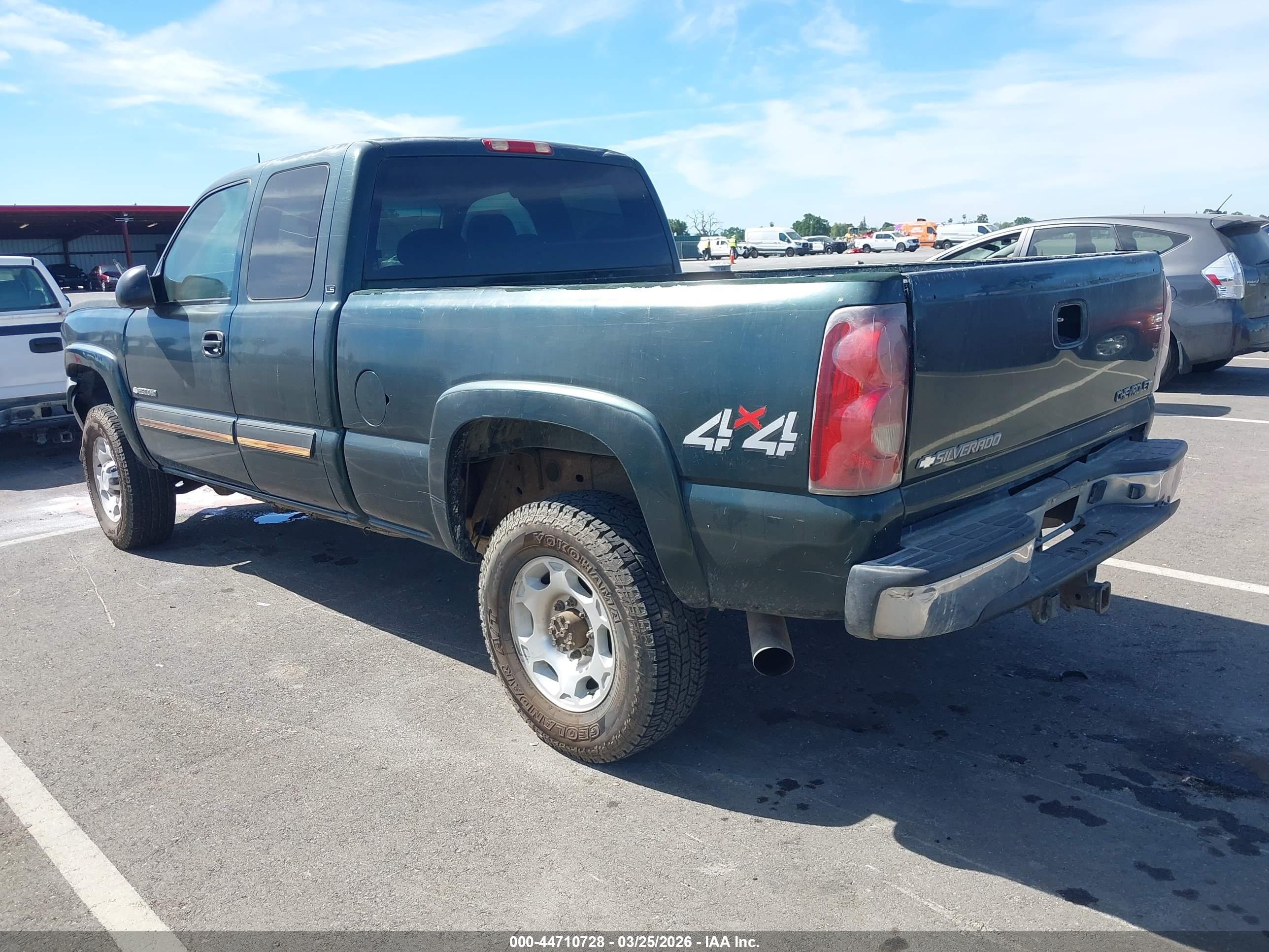 CHEVROLET SILVERADO image 3