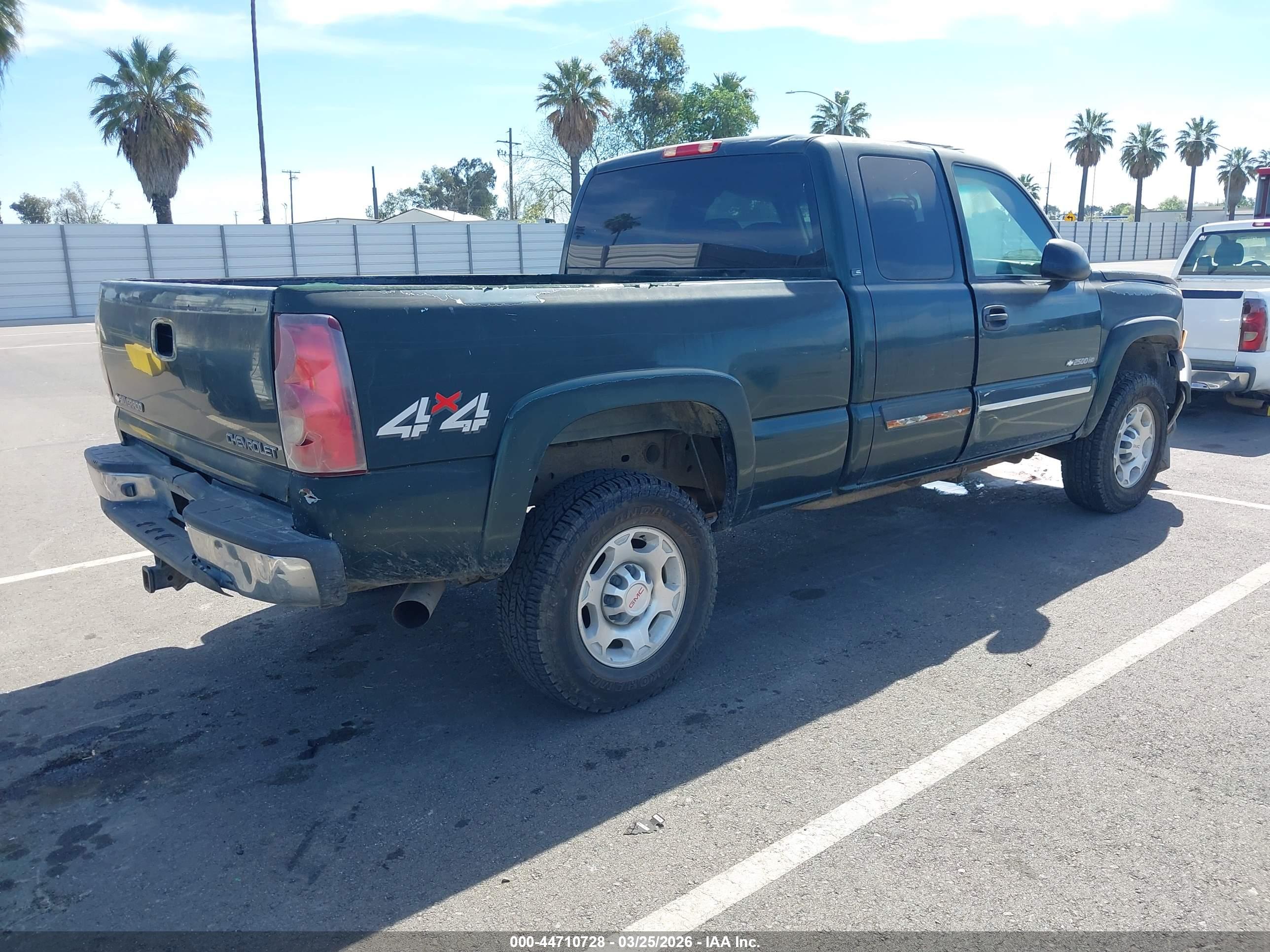 CHEVROLET SILVERADO image 4