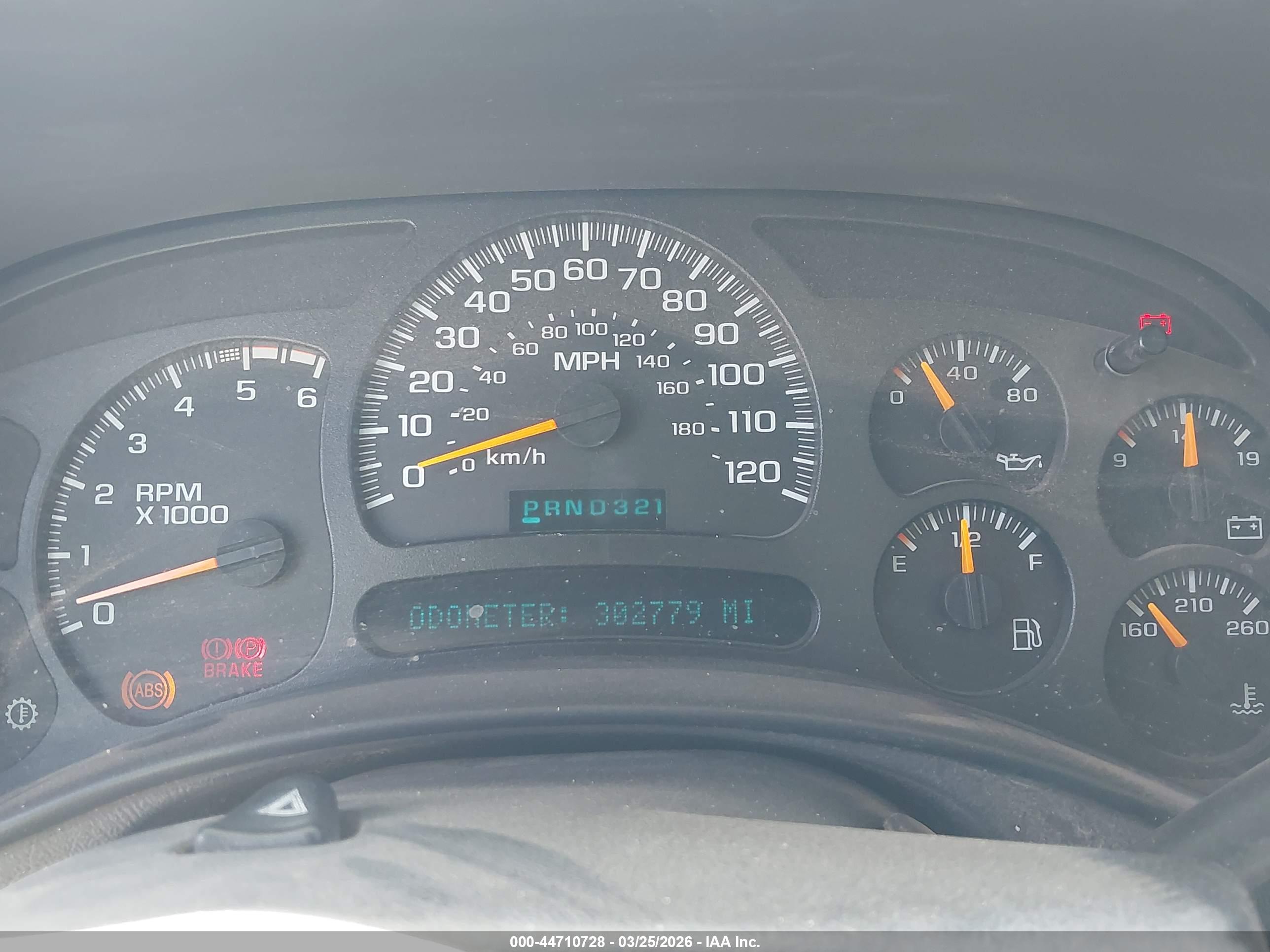 CHEVROLET SILVERADO image 7