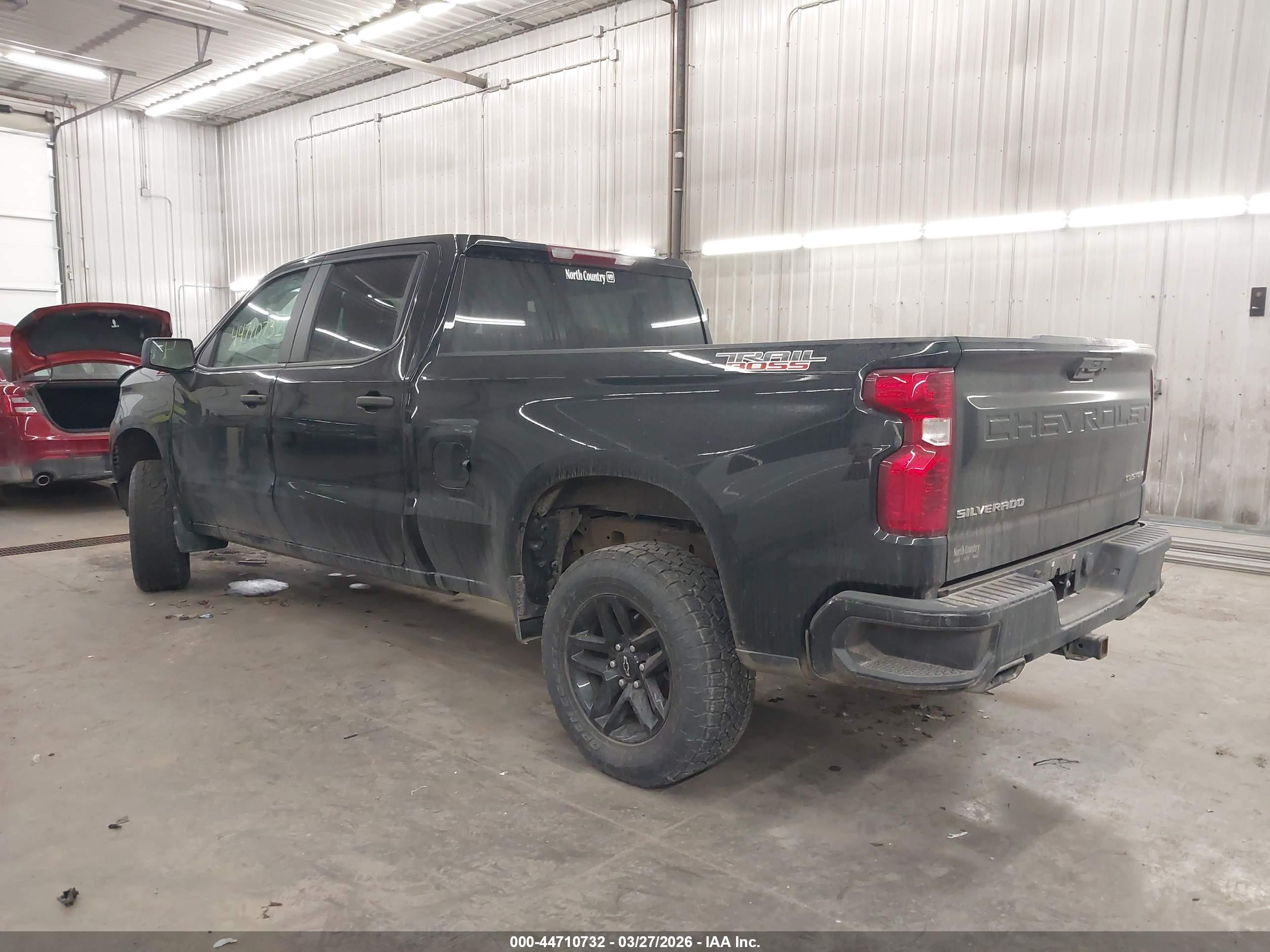 CHEVROLET SILVERADO image 3