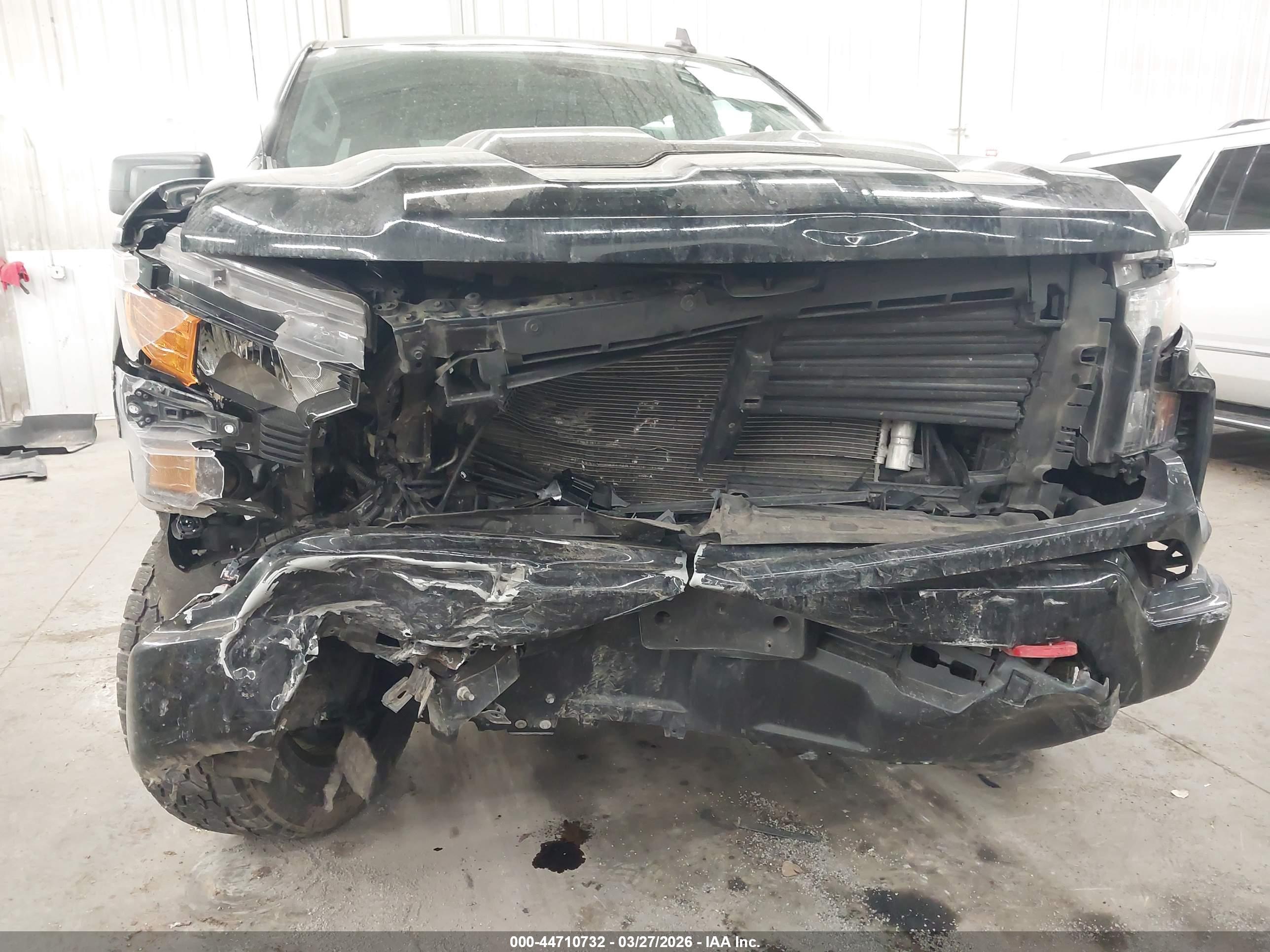 CHEVROLET SILVERADO image 6