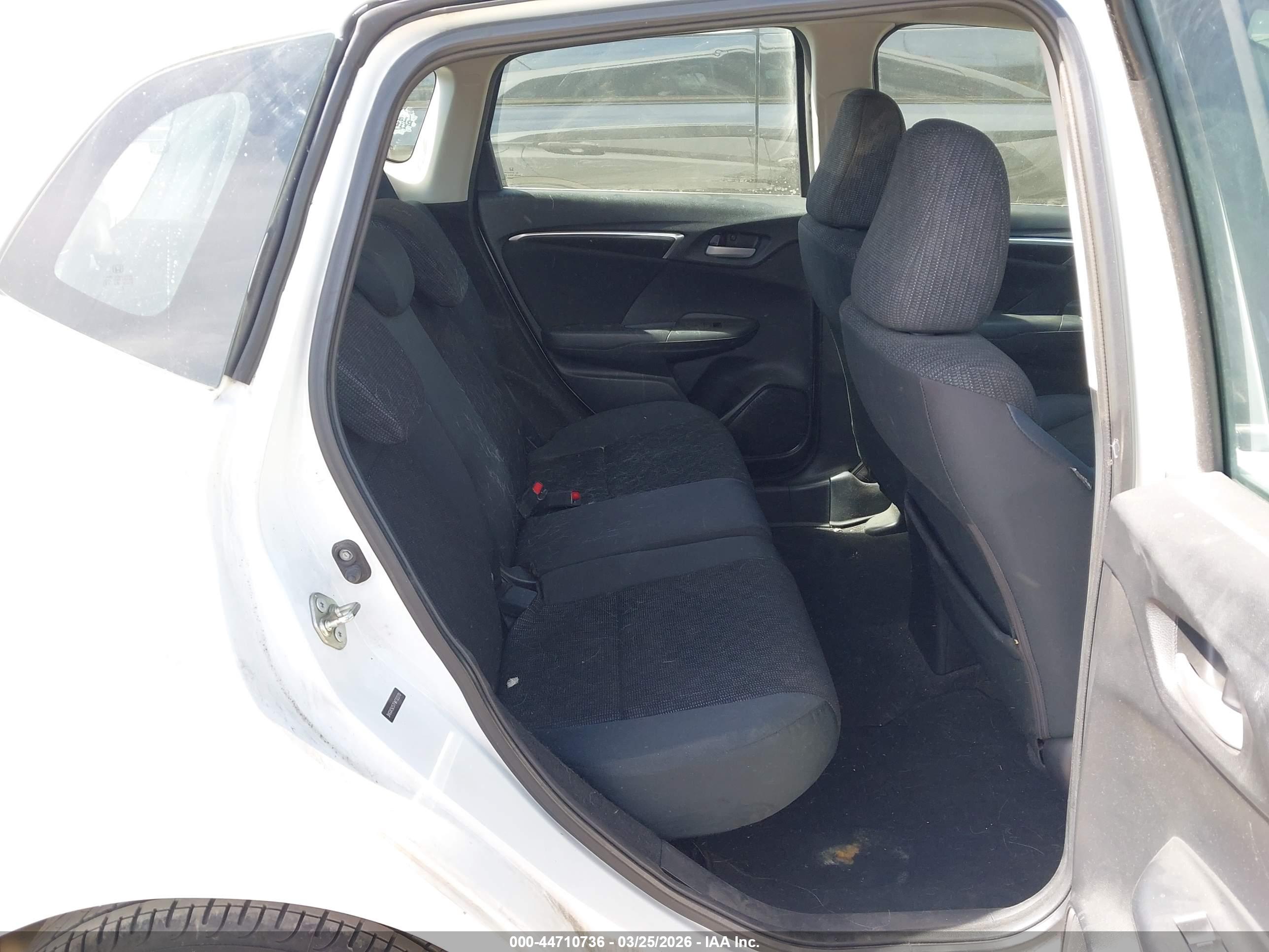 HONDA FIT image 8