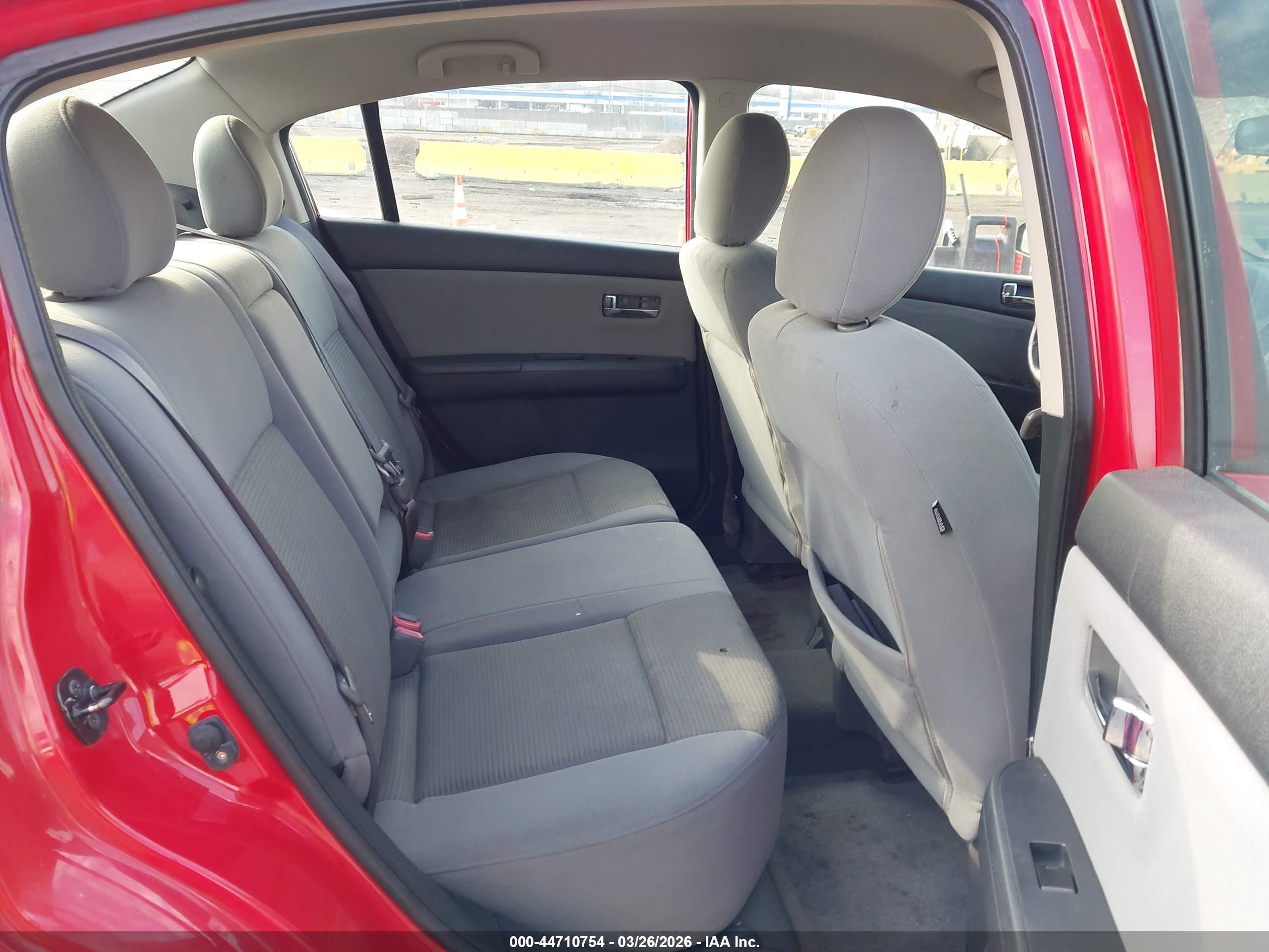NISSAN SENTRA image 8