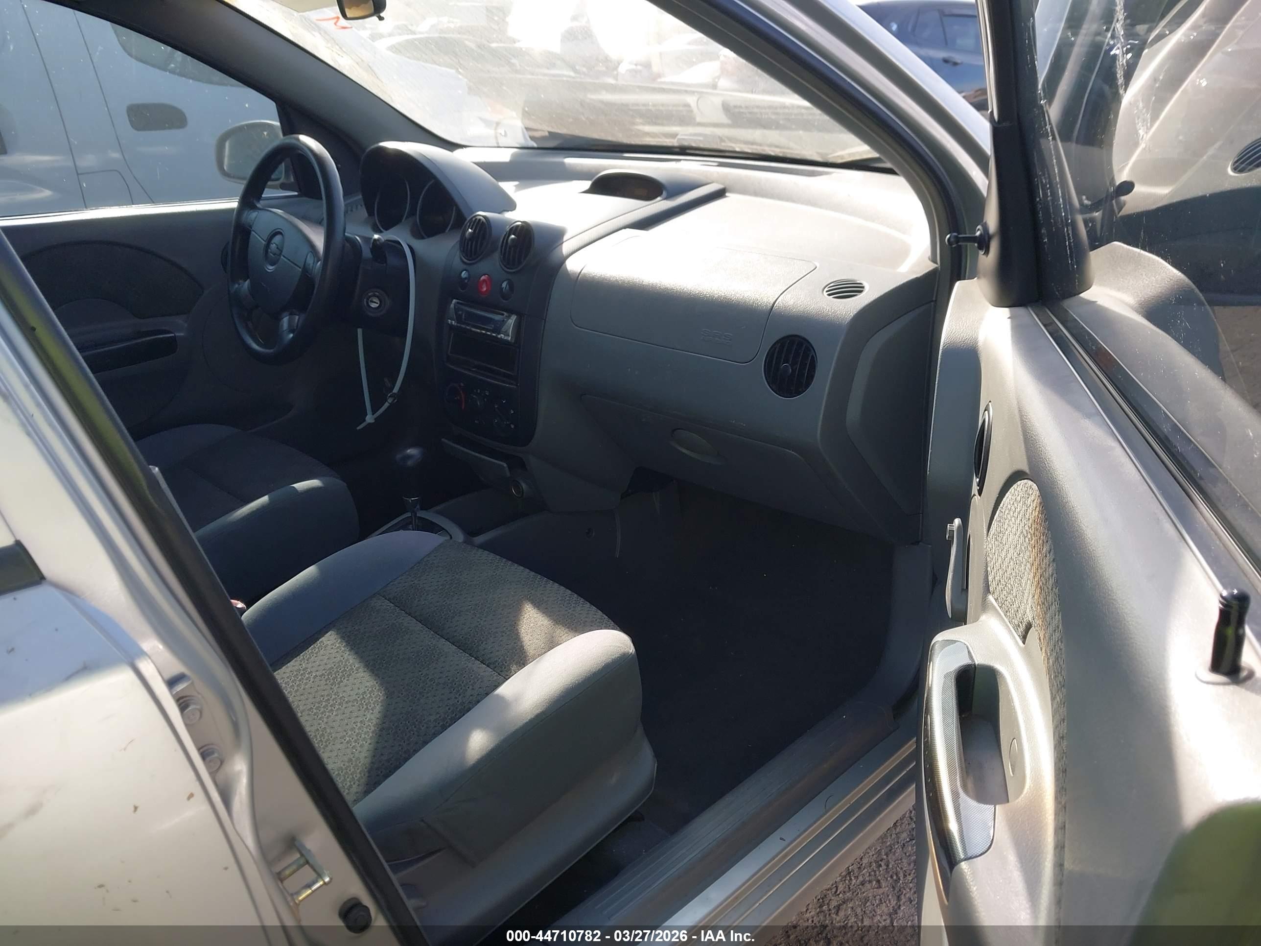 CHEVROLET AVEO image 5