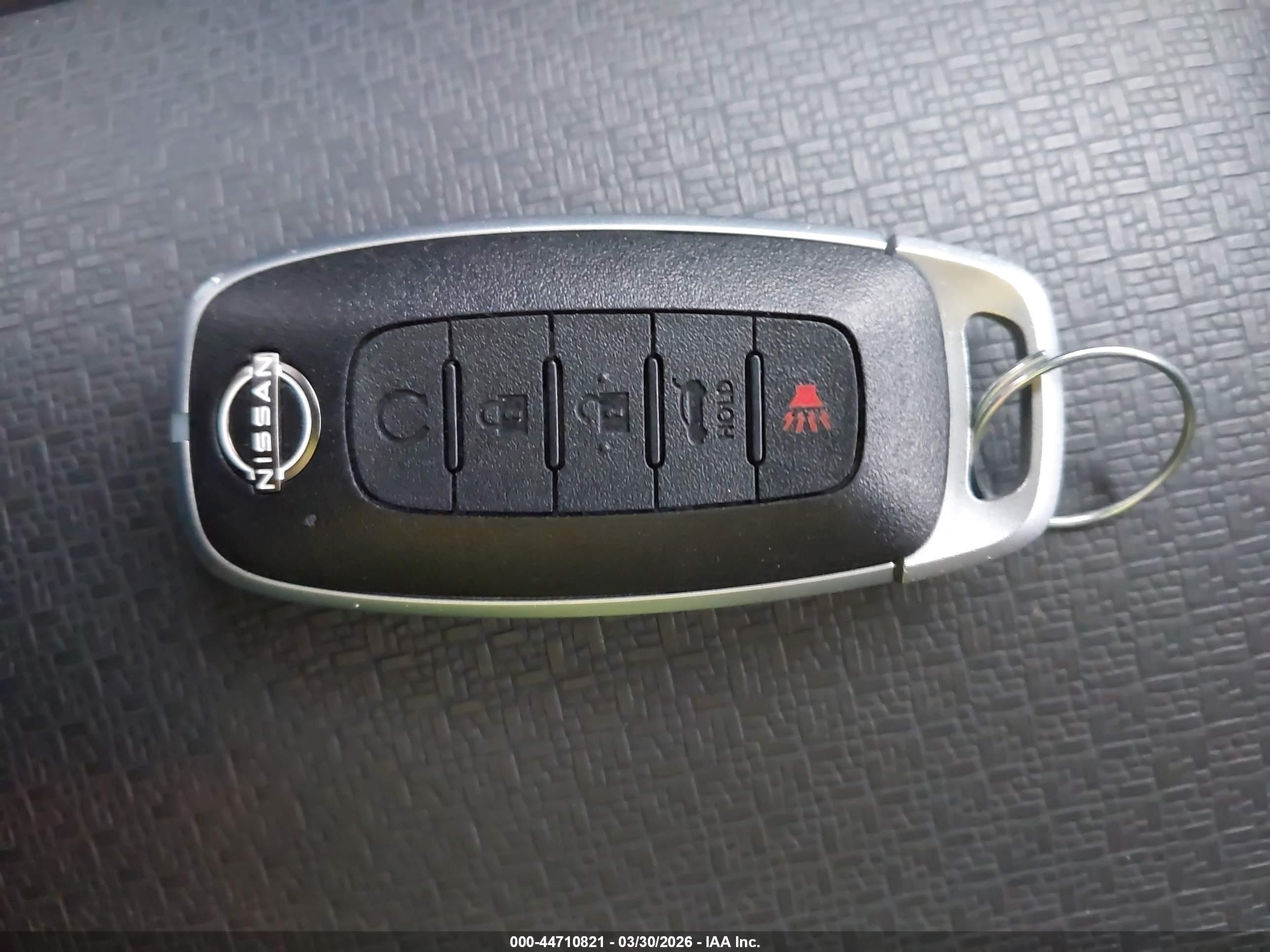 NISSAN ROGUE image 11