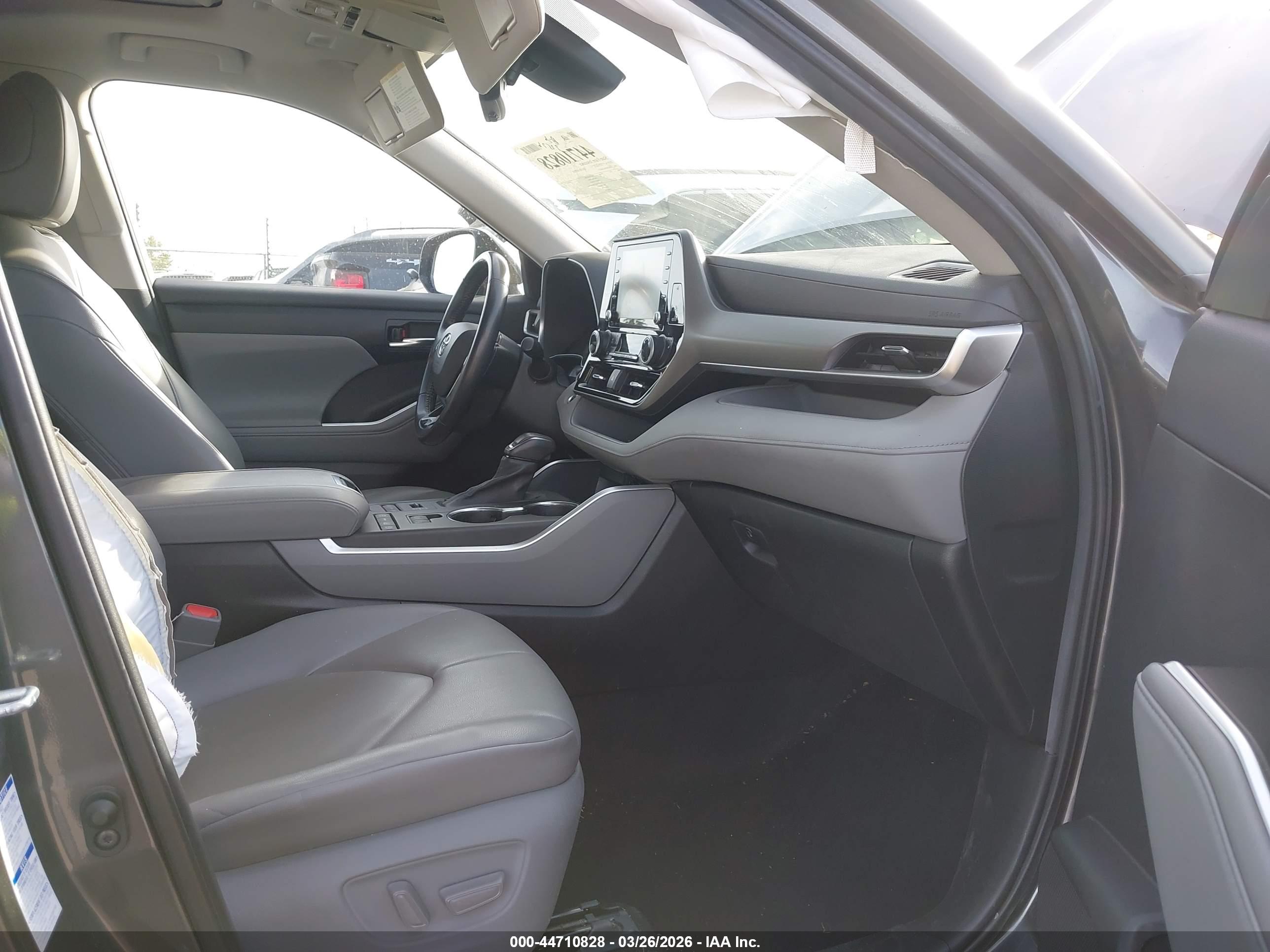TOYOTA HIGHLANDER image 5