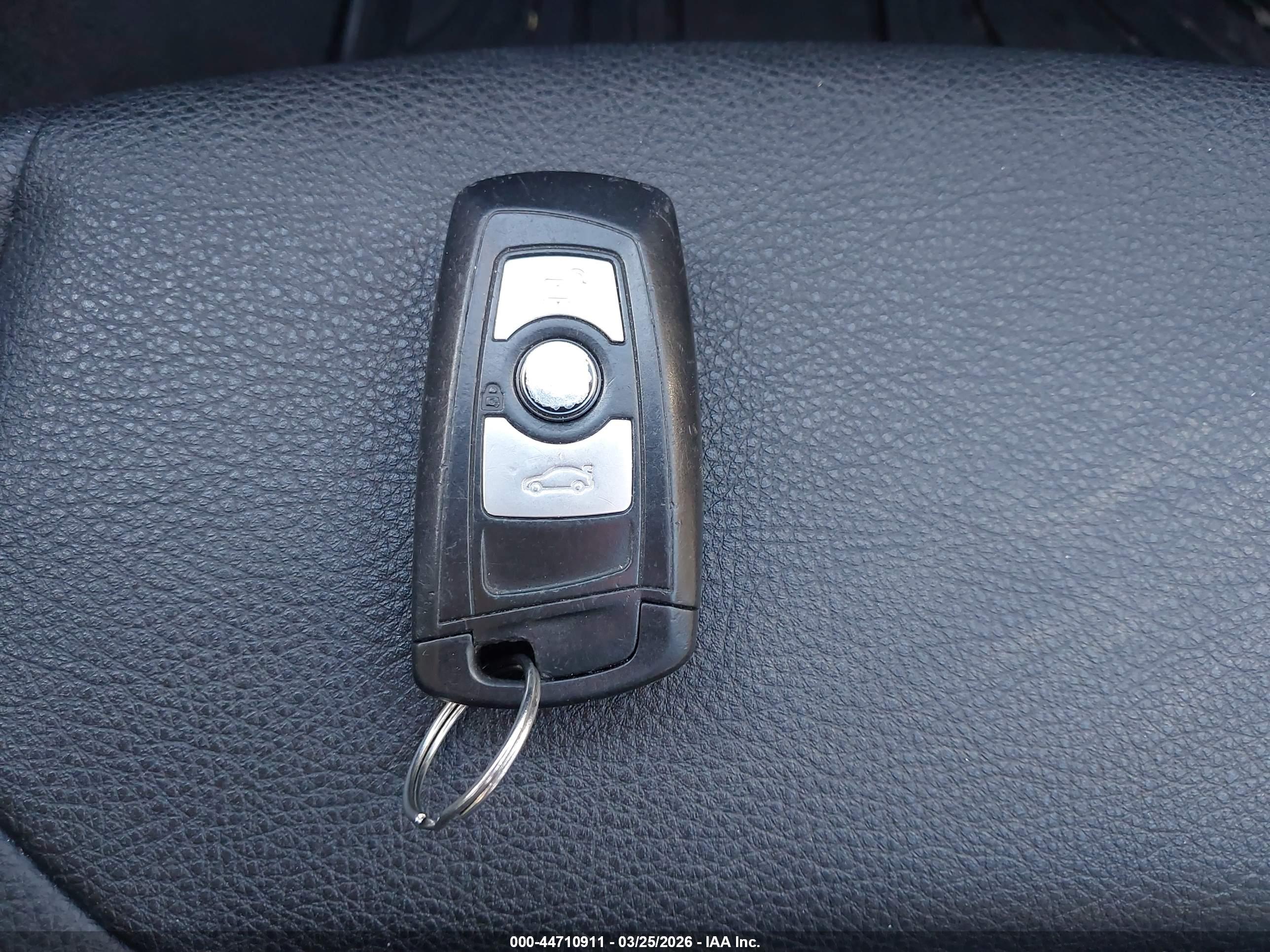 BMW 320I image 11