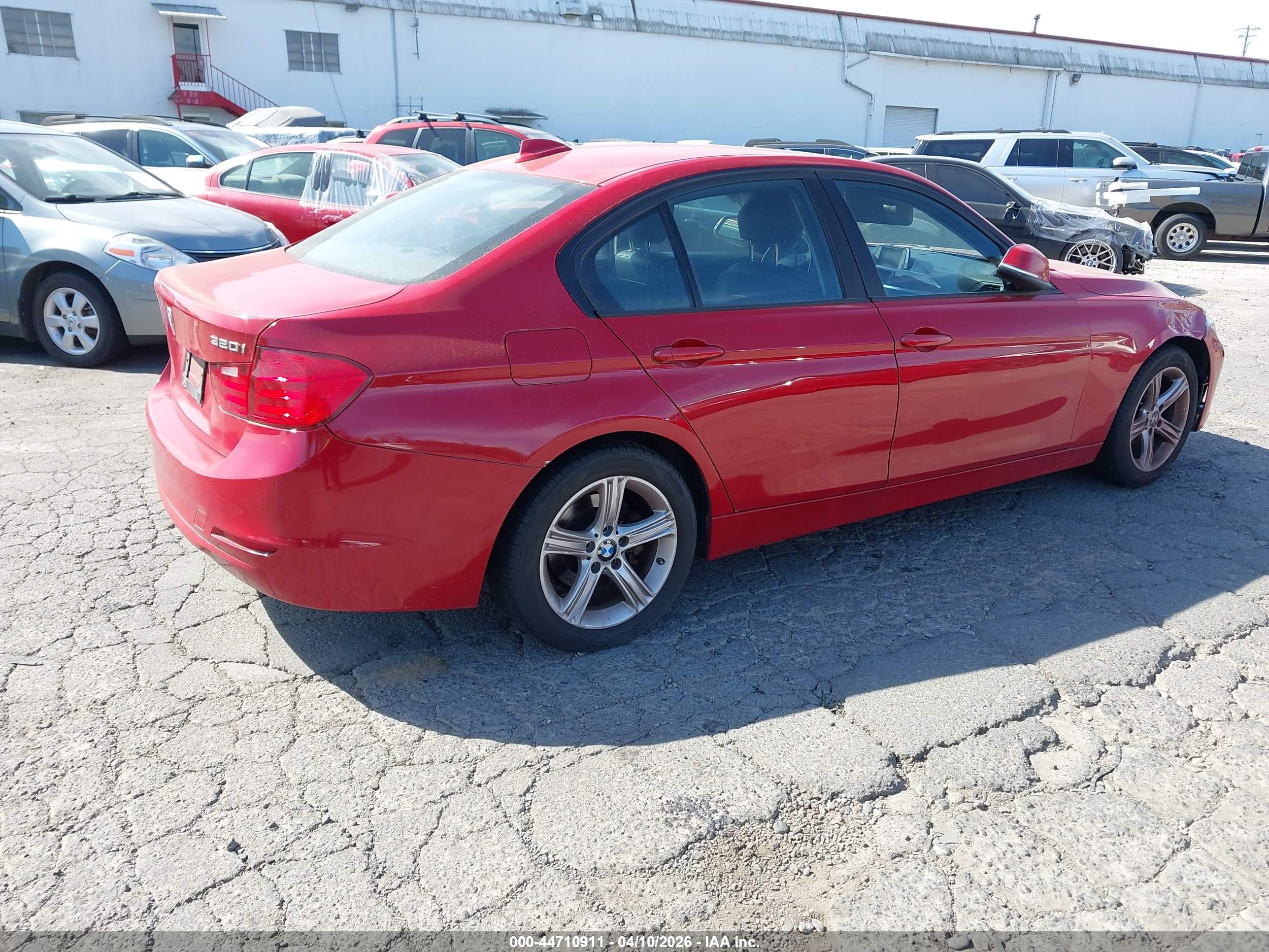 BMW 320I image 4