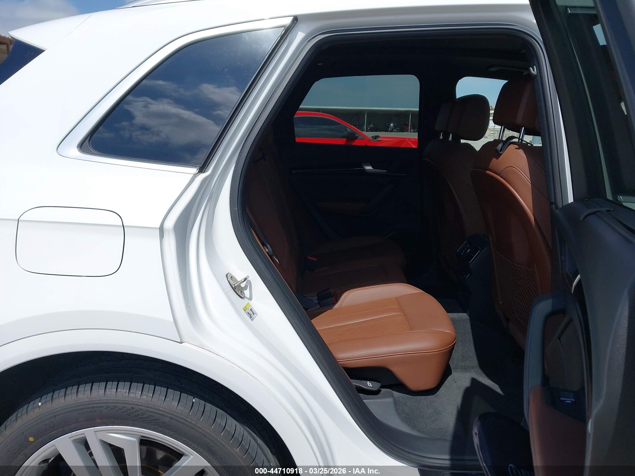 AUDI Q5 image 8