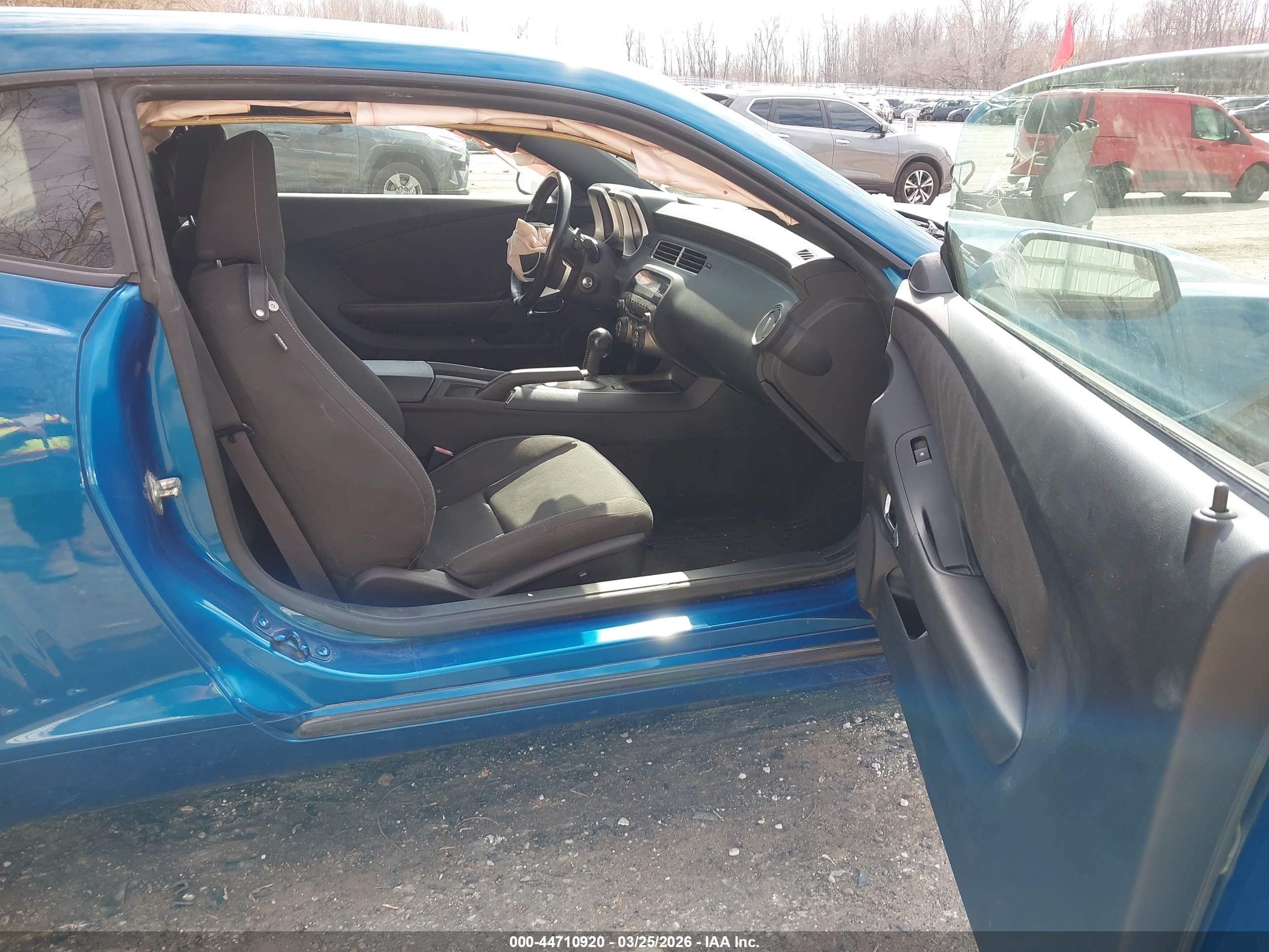 CHEVROLET CAMARO image 5