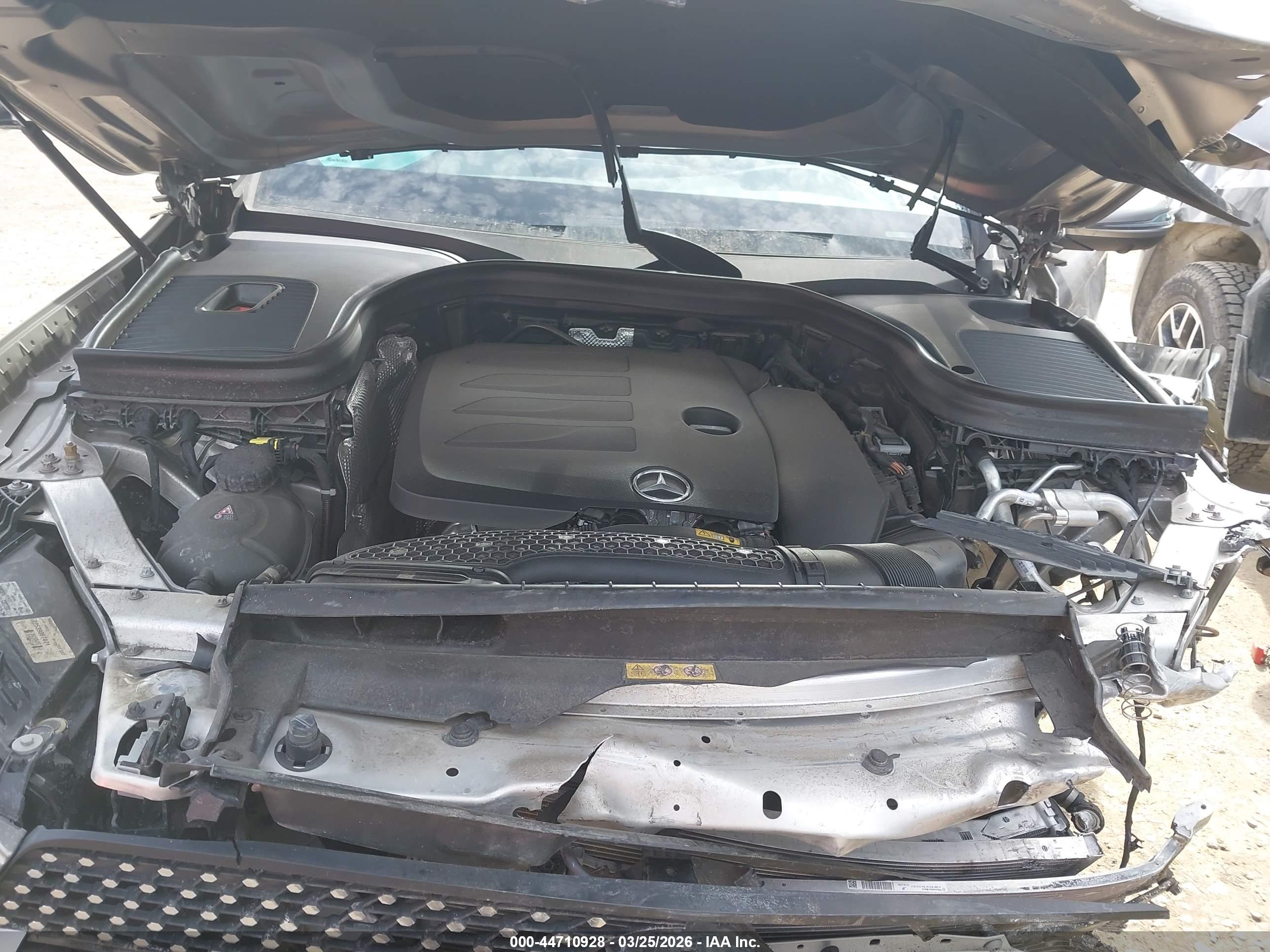 MERCEDES-BENZ GLC image 10