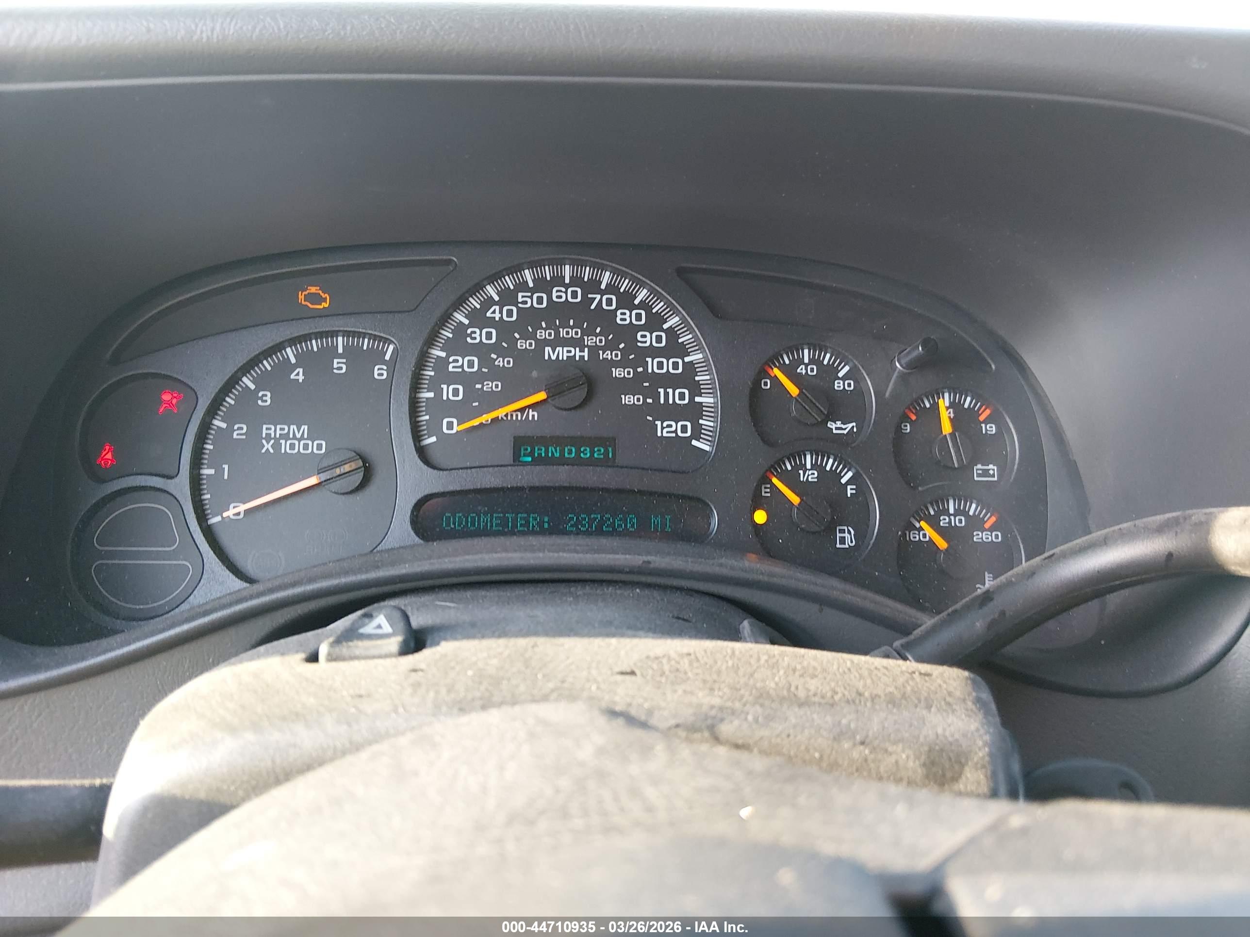 CHEVROLET SILVERADO image 7