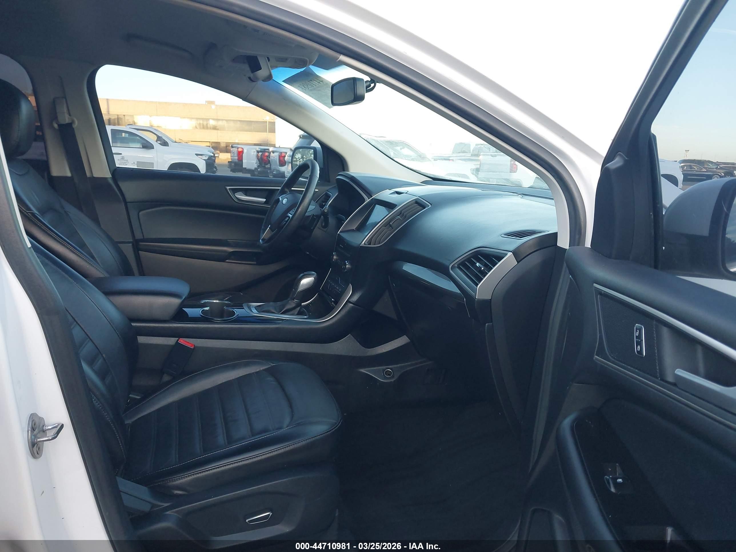 FORD EDGE image 5