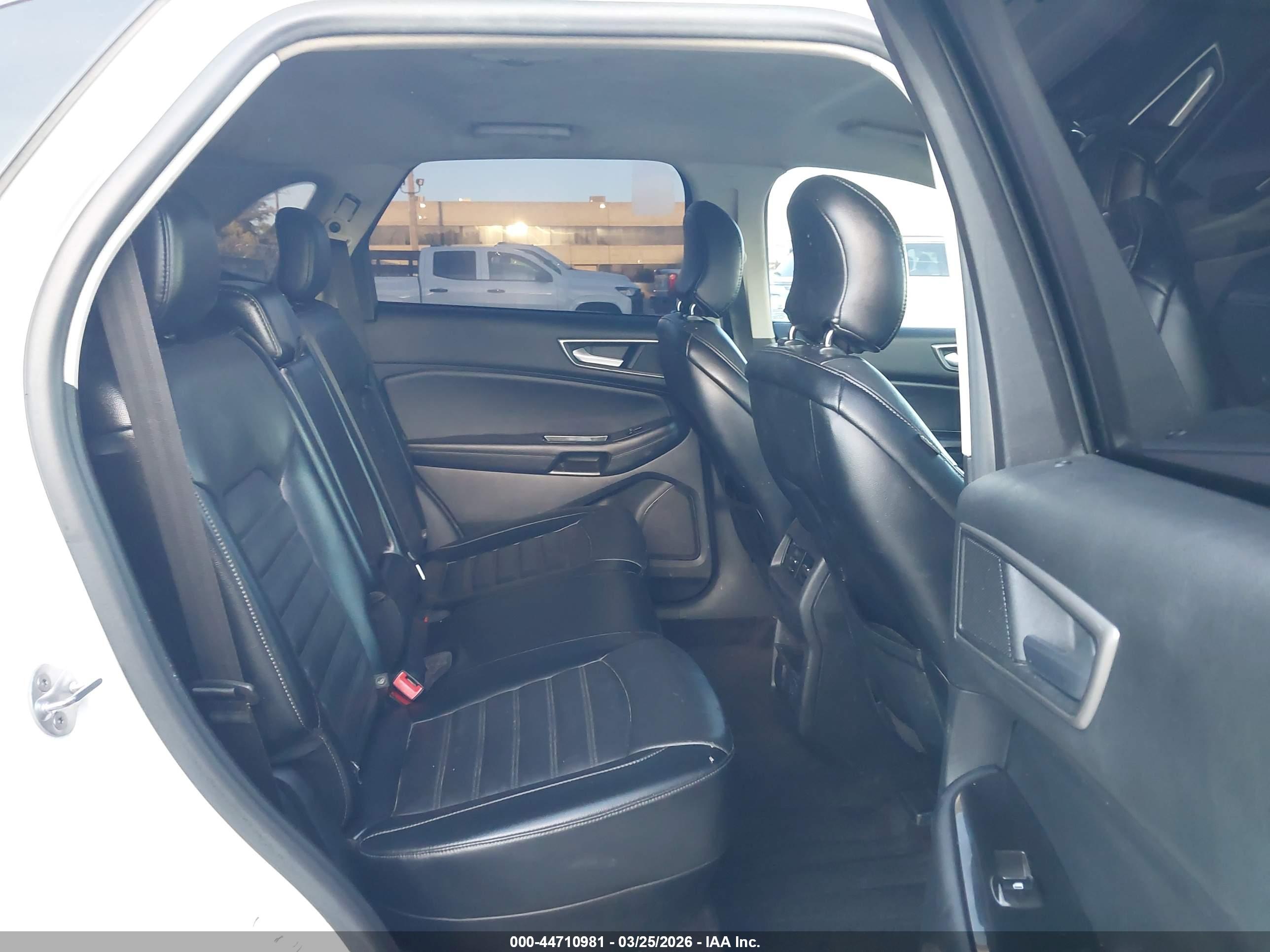 FORD EDGE image 8