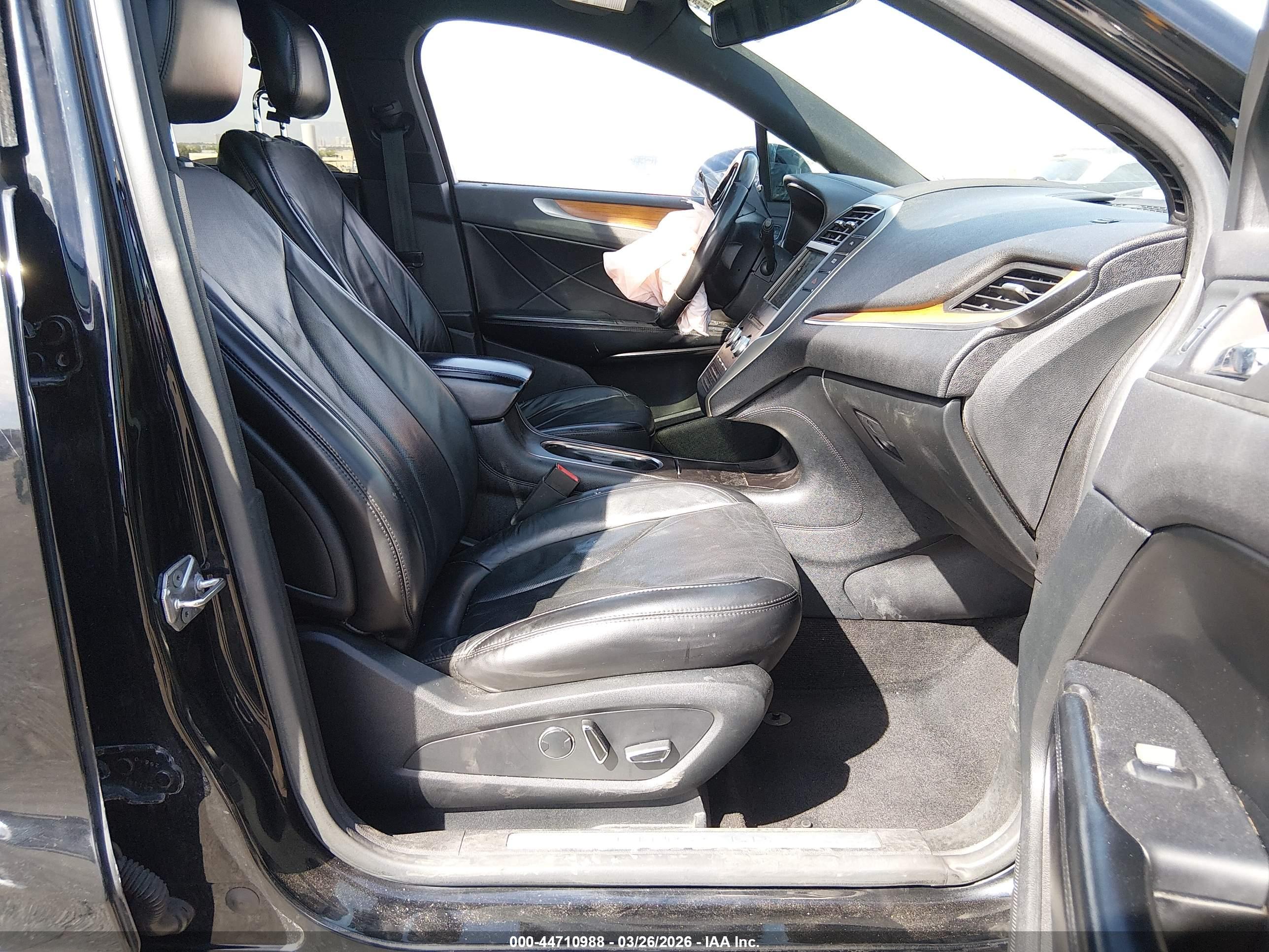 LINCOLN MKC image 5