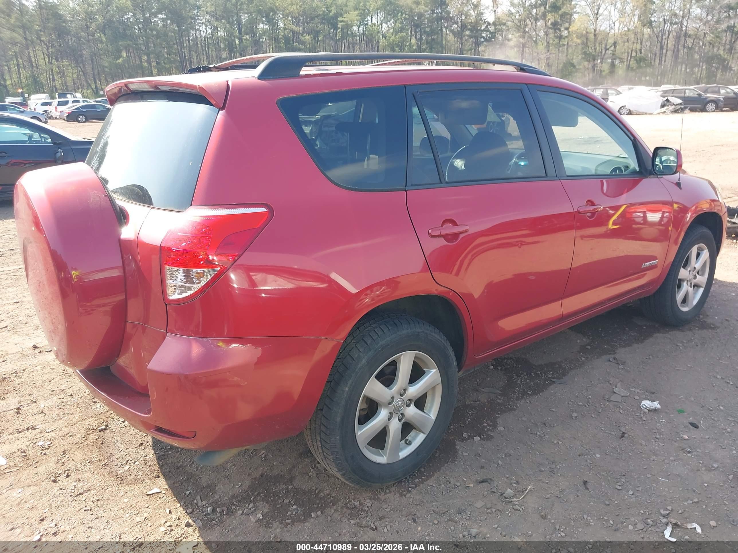 TOYOTA RAV4 image 4