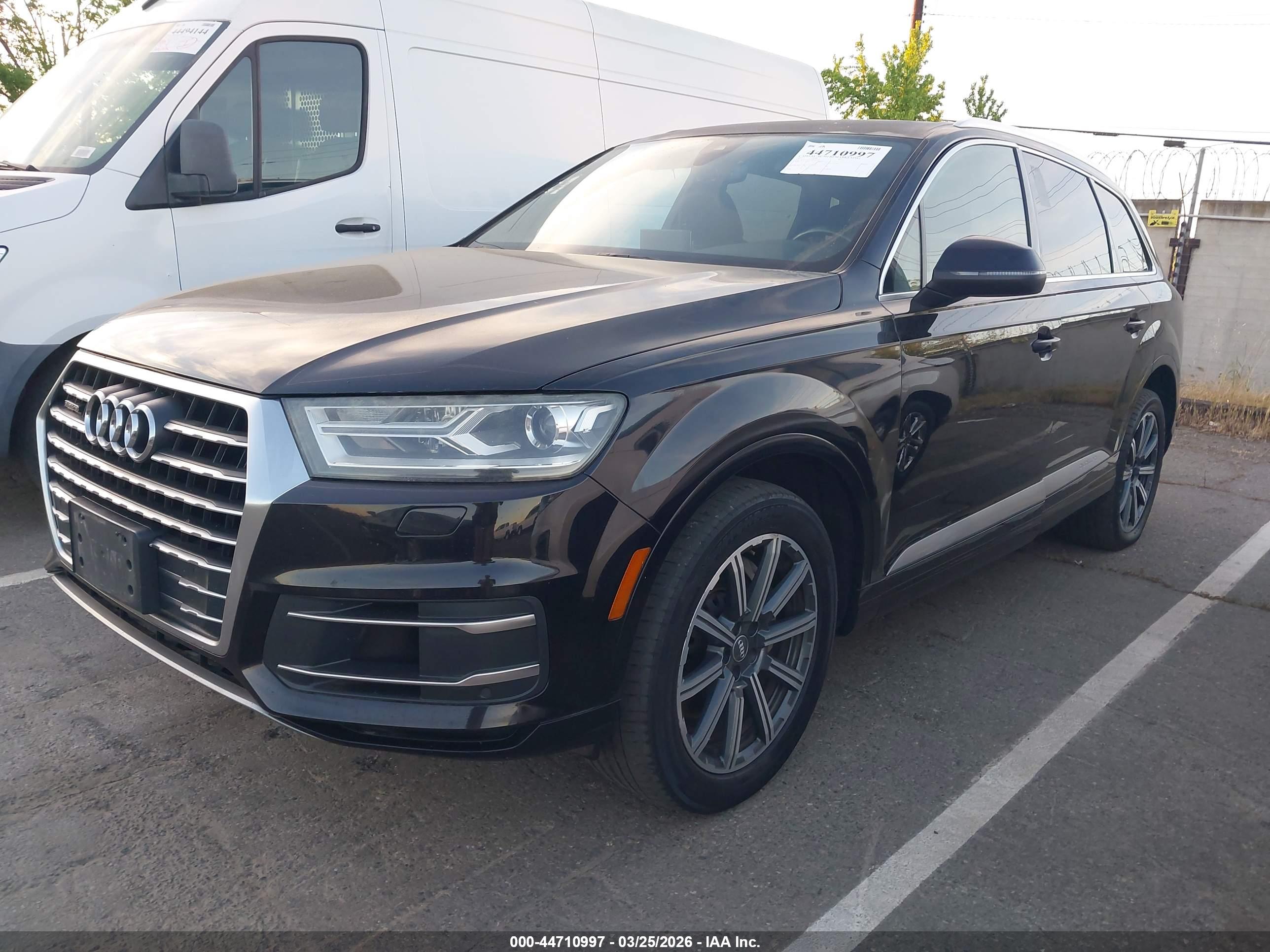 AUDI Q7 image 2