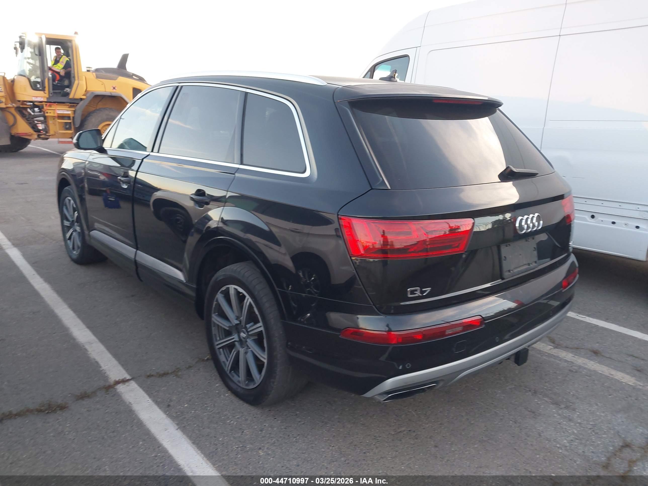 AUDI Q7 image 3