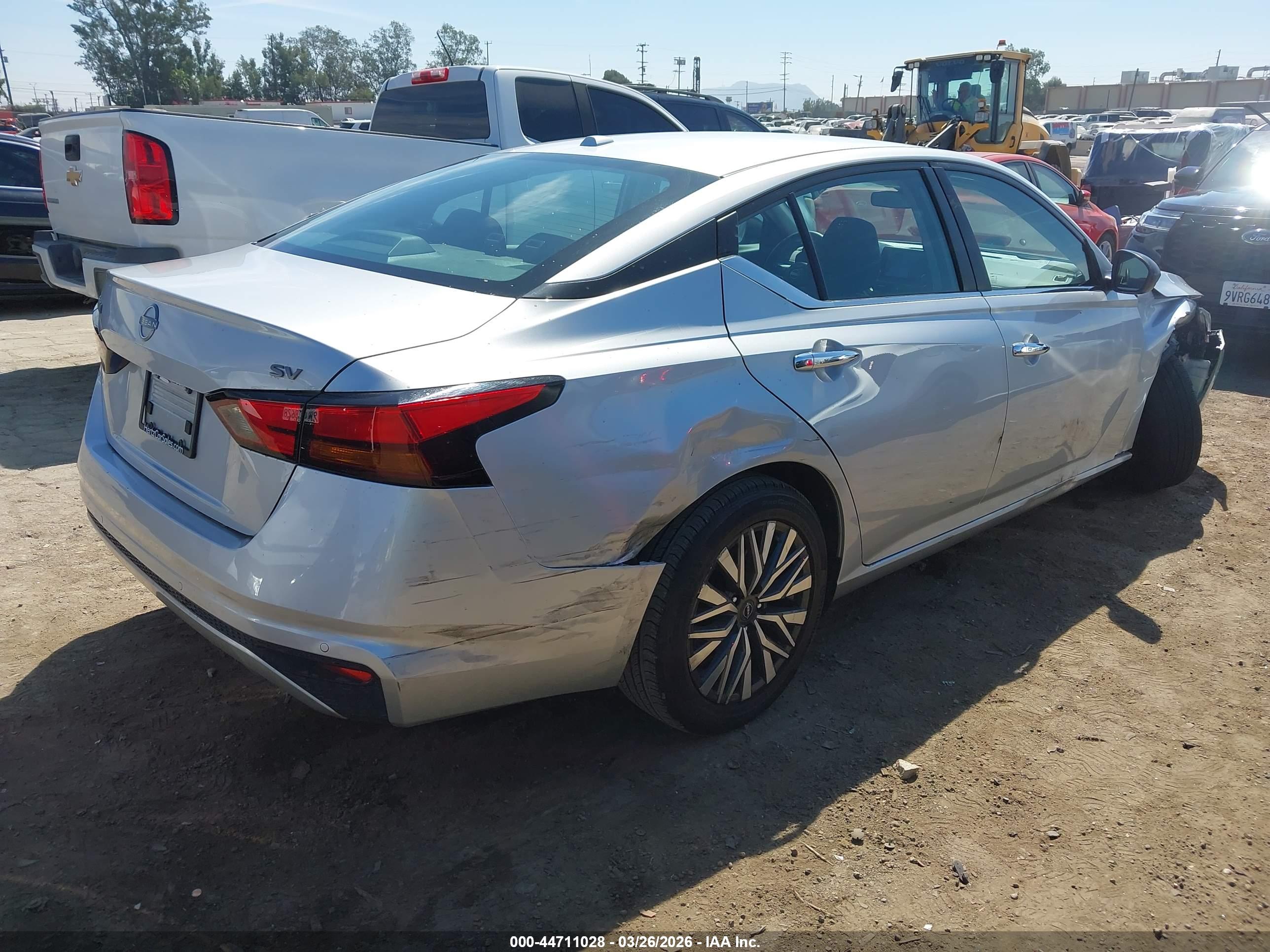 NISSAN ALTIMA image 4