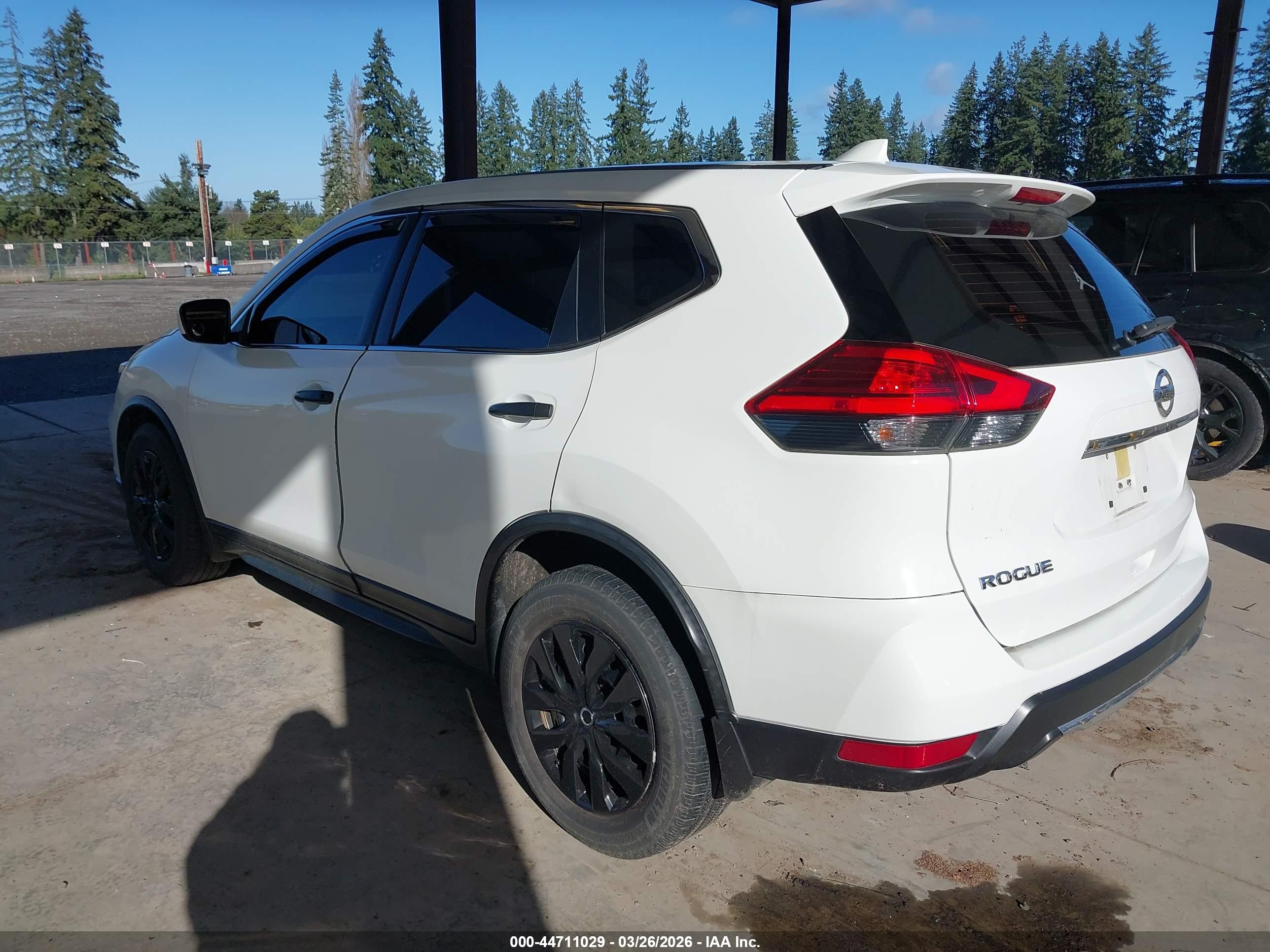 NISSAN ROGUE image 3