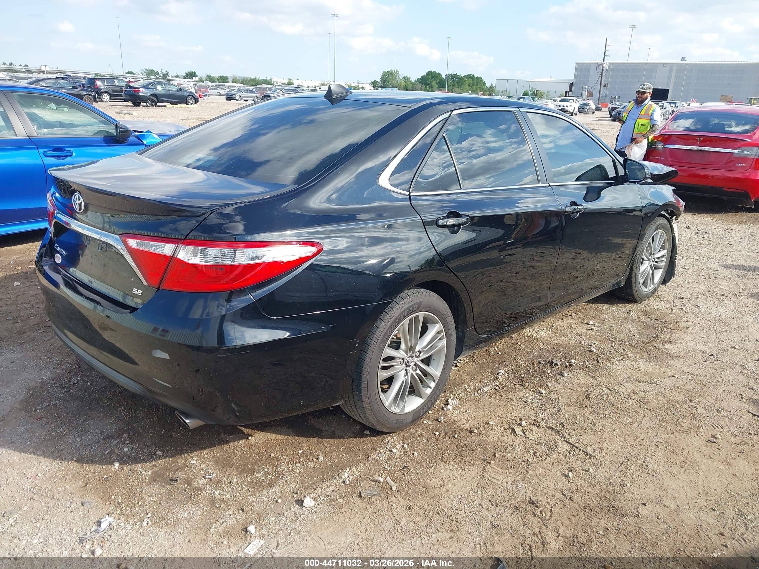 TOYOTA CAMRY image 4