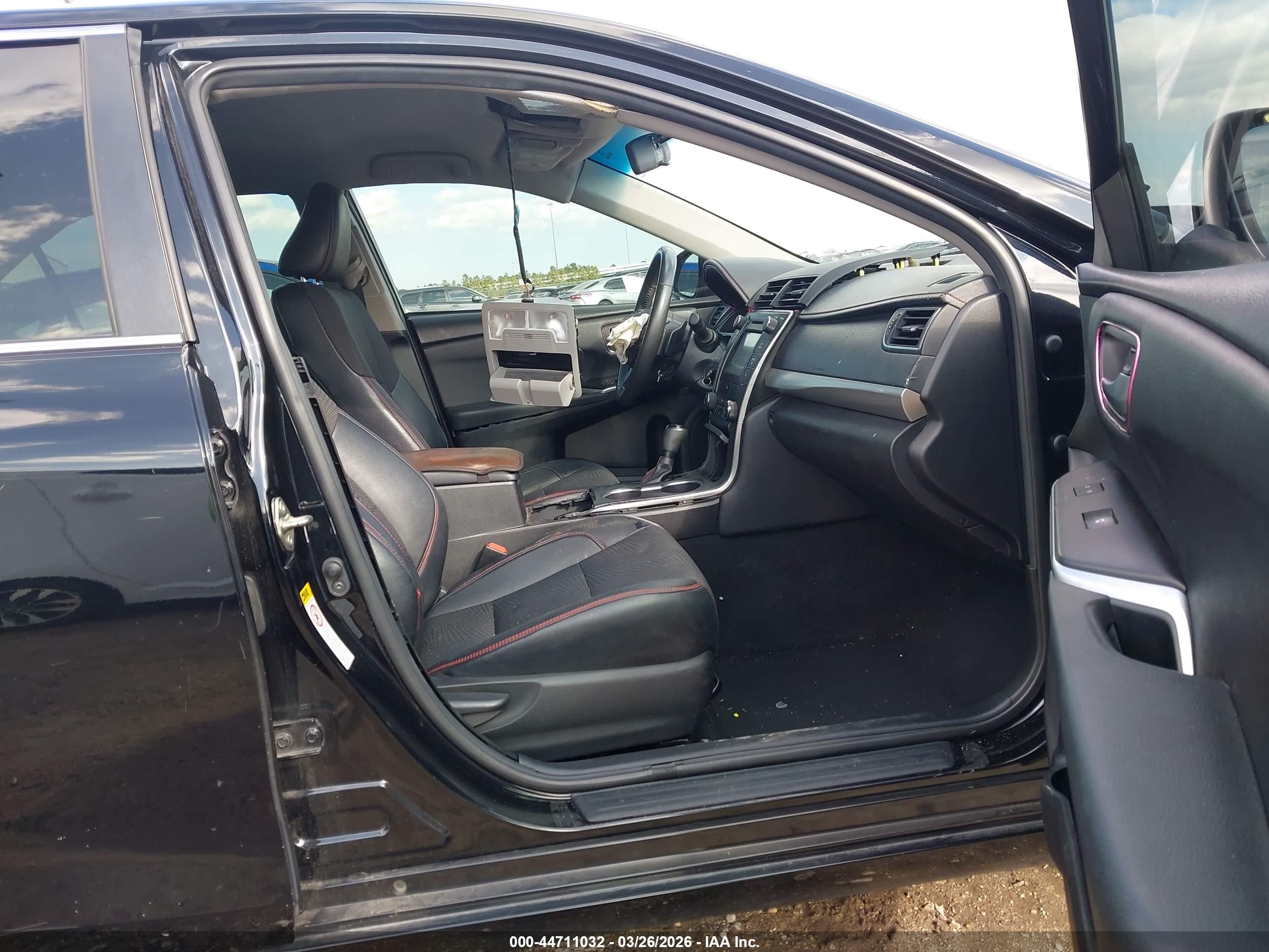 TOYOTA CAMRY image 5