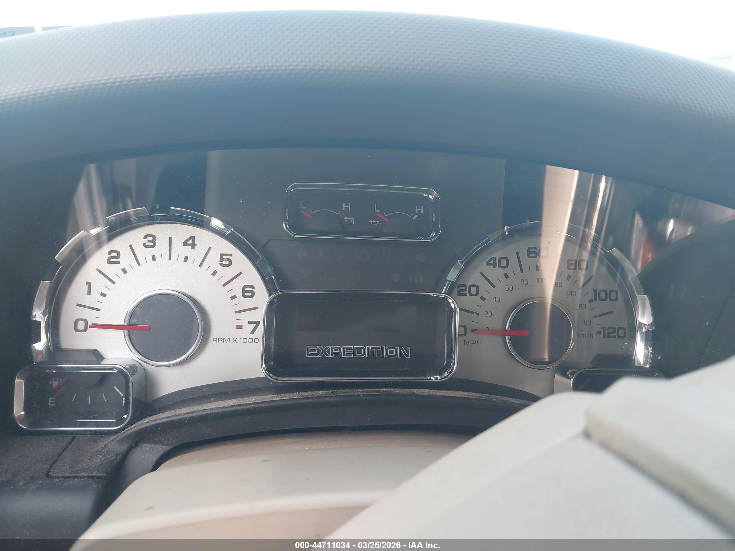 FORD EXPEDITION image 7