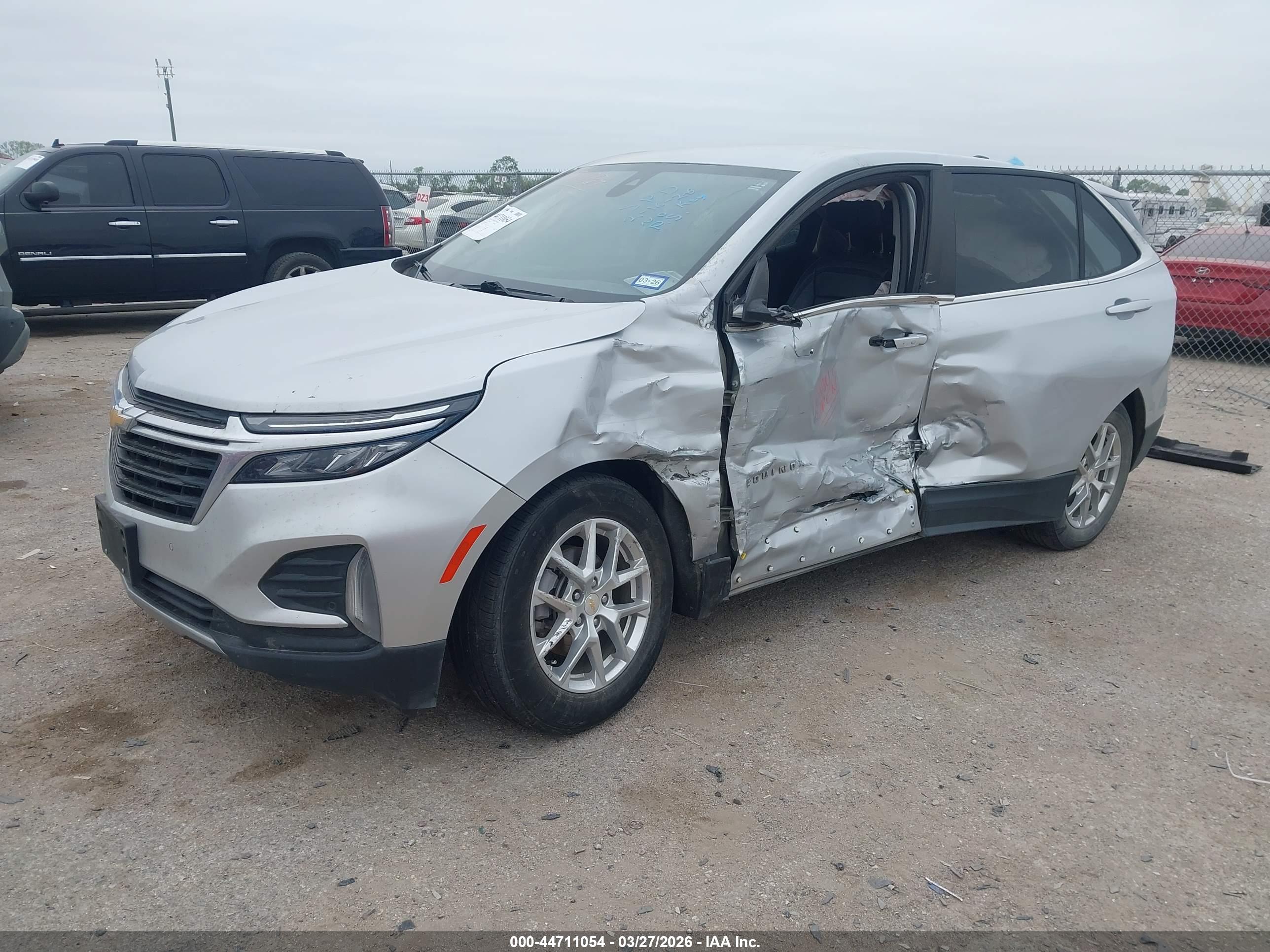 CHEVROLET EQUINOX image 2