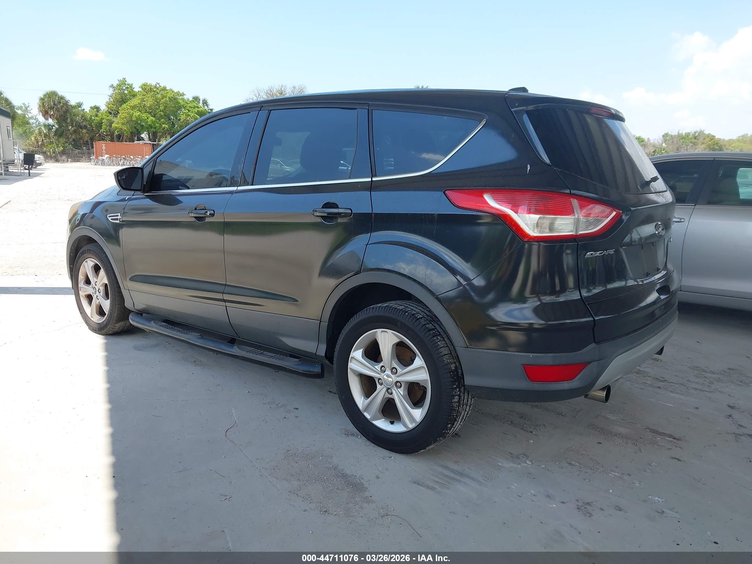 FORD ESCAPE image 3