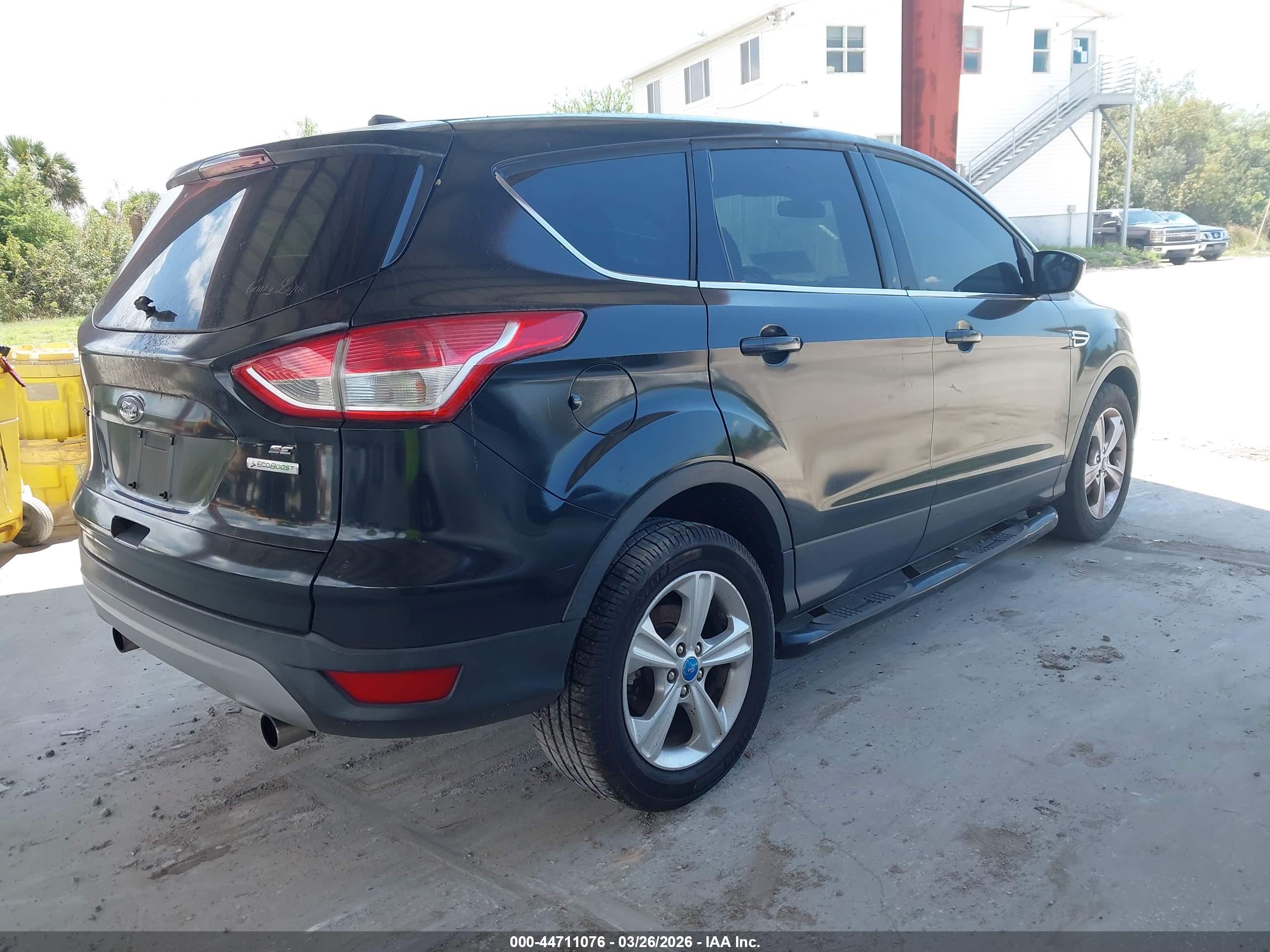 FORD ESCAPE image 4