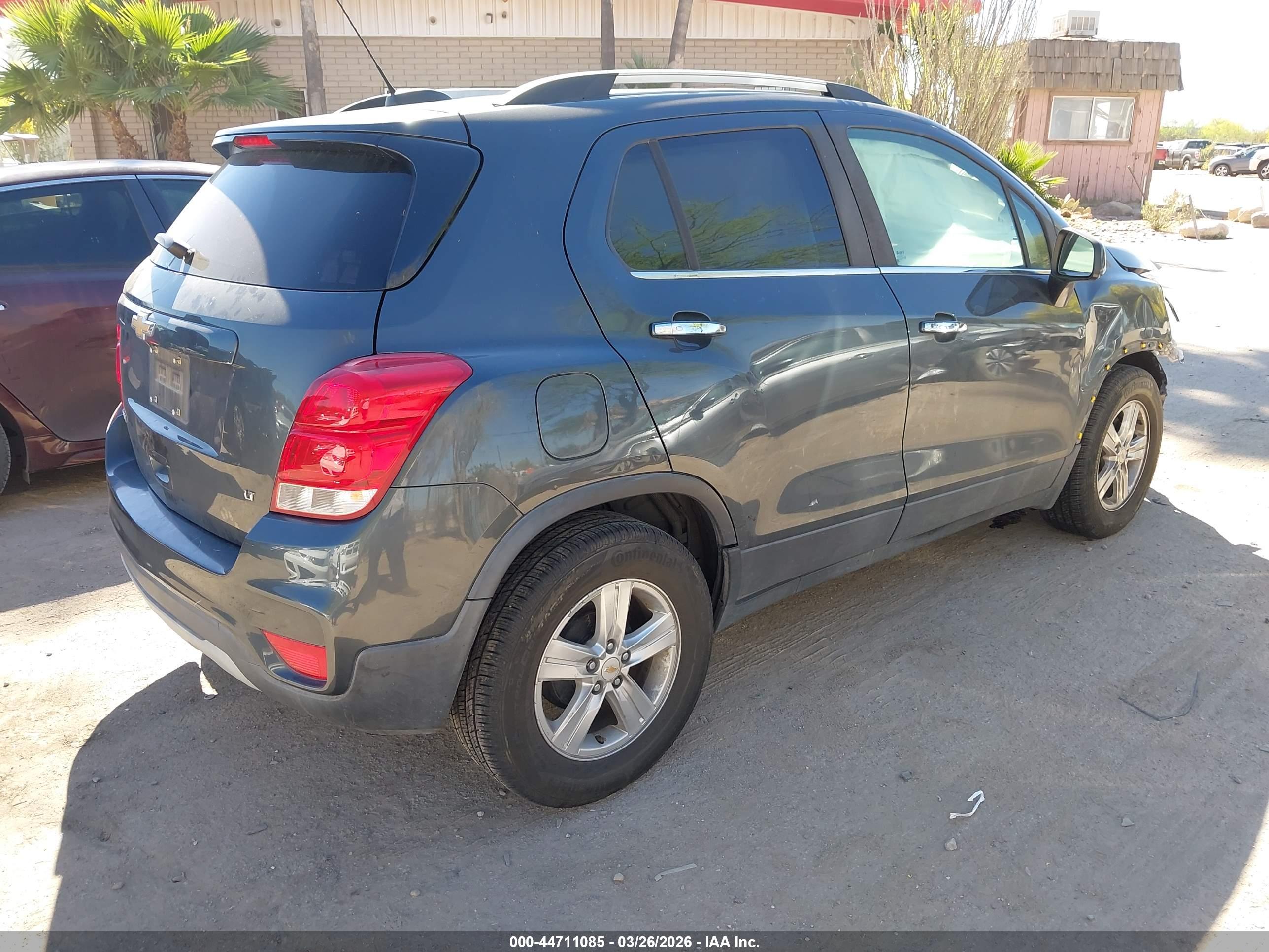 CHEVROLET TRAX image 4