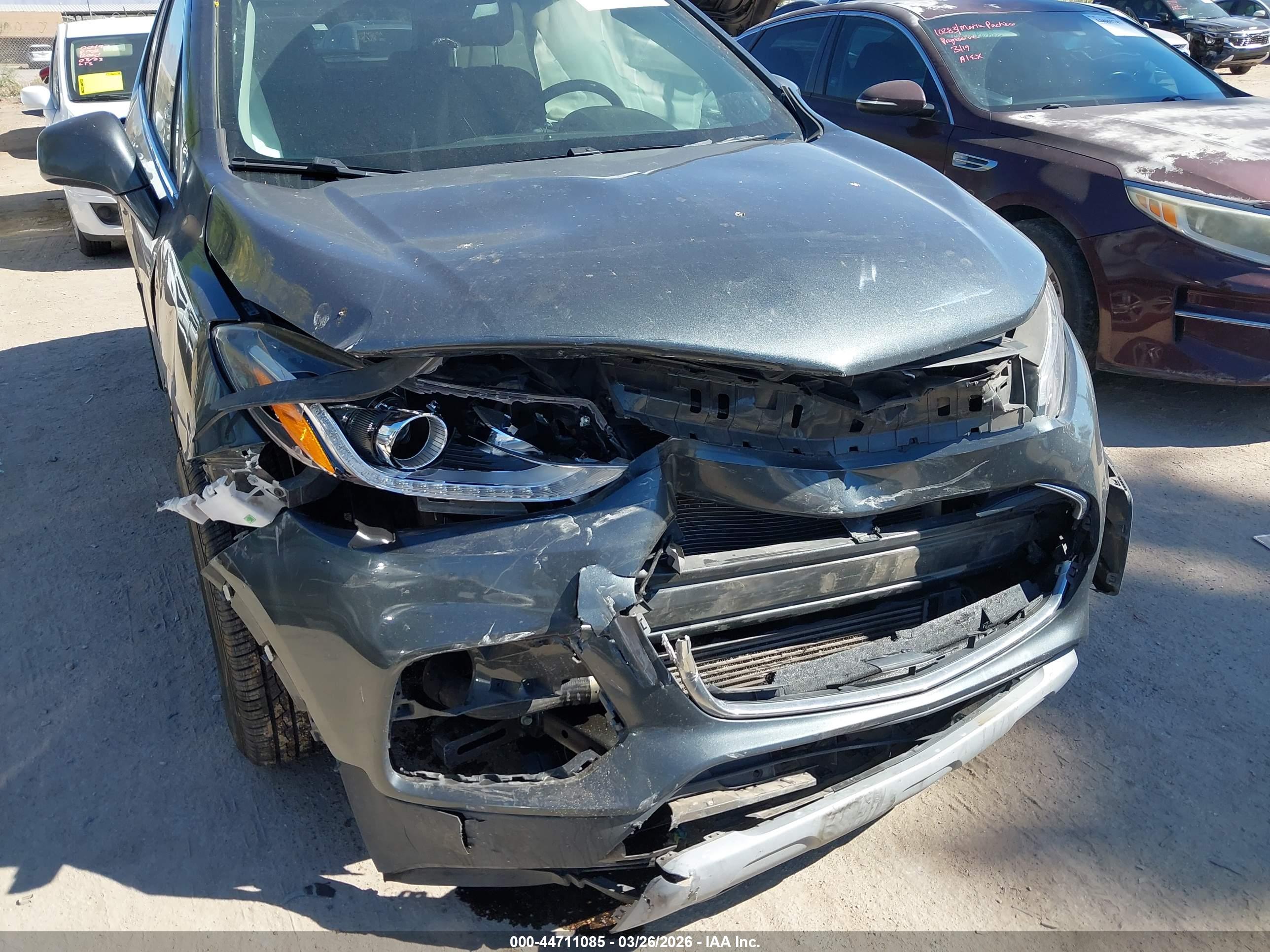 CHEVROLET TRAX image 6