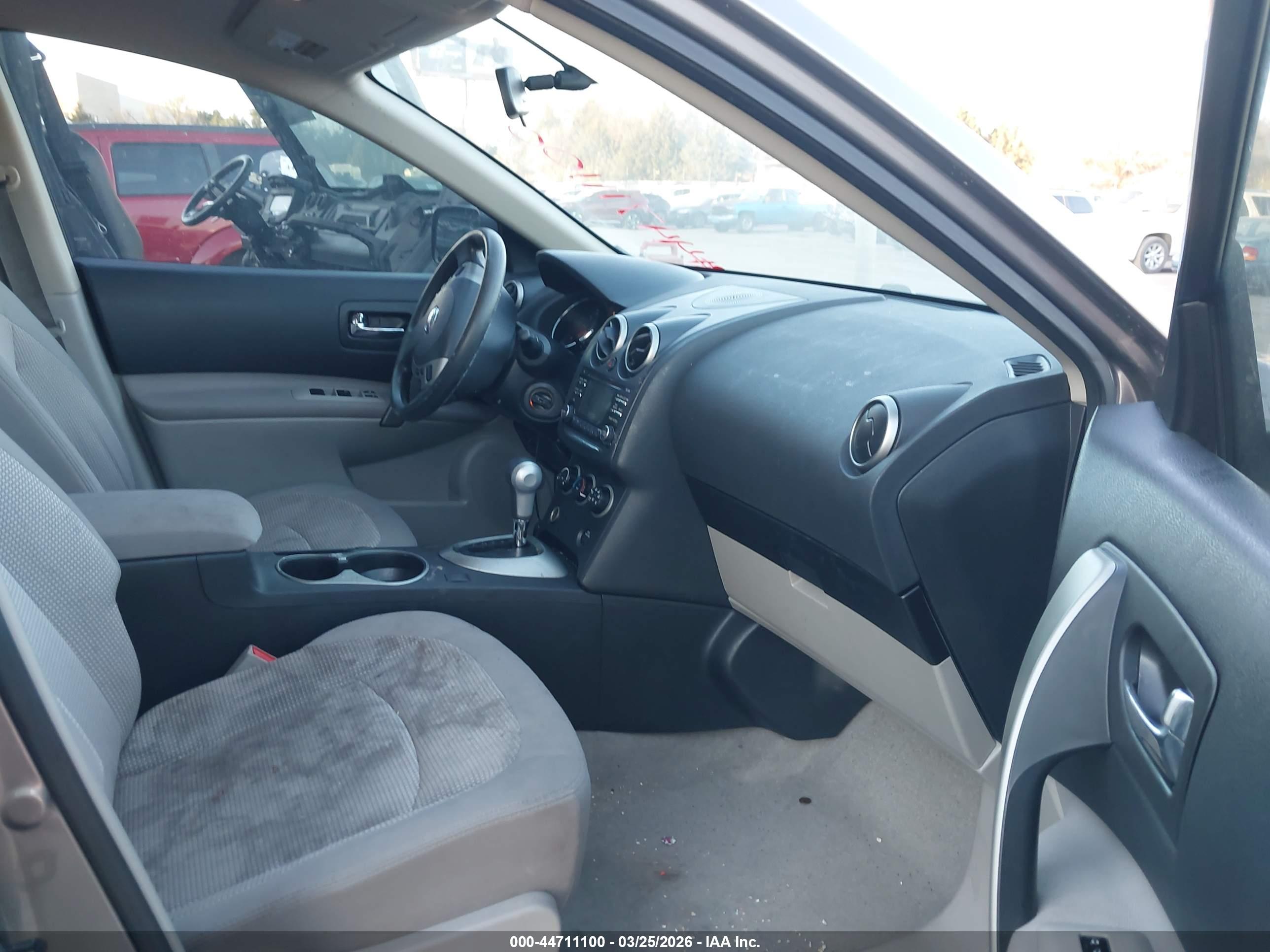 NISSAN ROGUE image 5