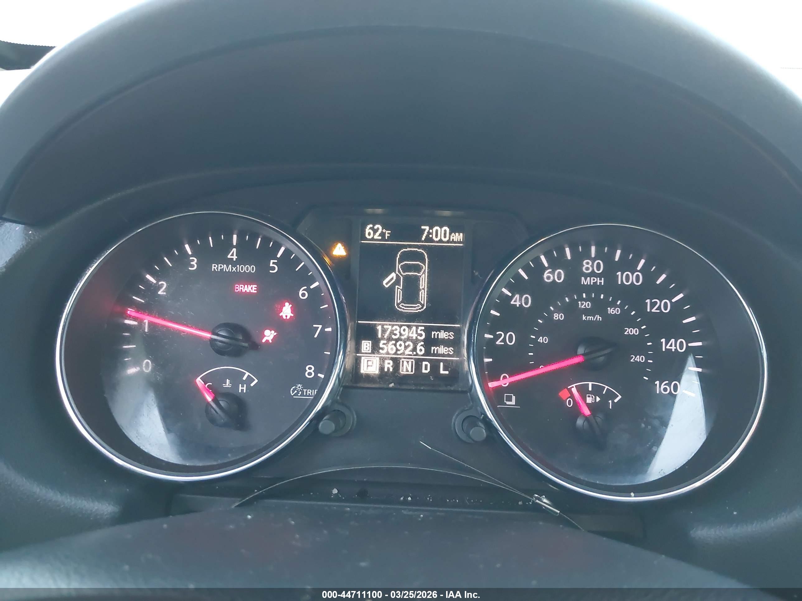 NISSAN ROGUE image 7