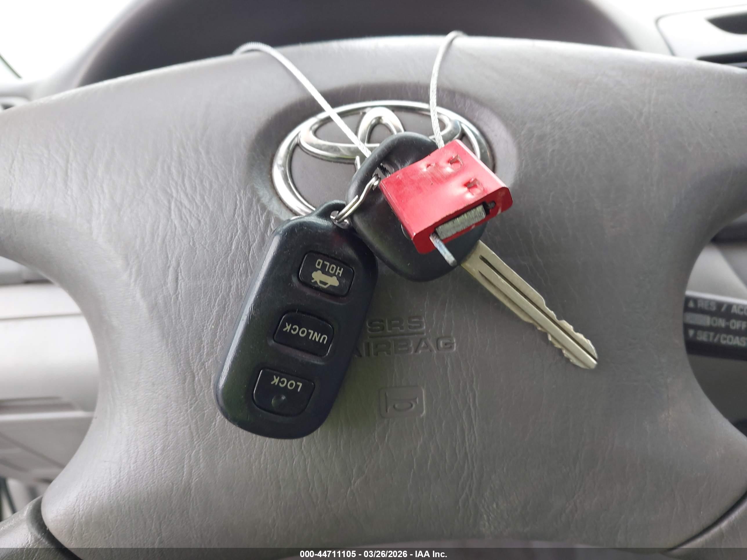 TOYOTA CAMRY image 11