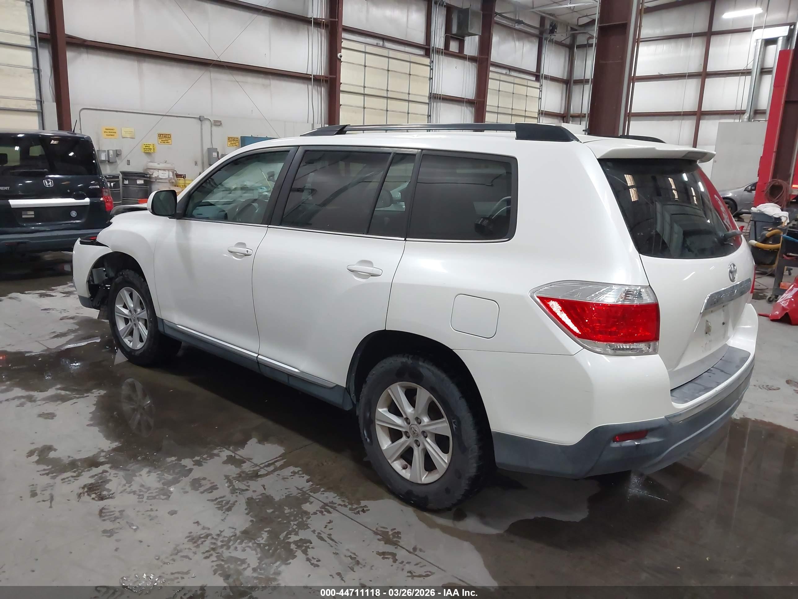 TOYOTA HIGHLANDER image 3