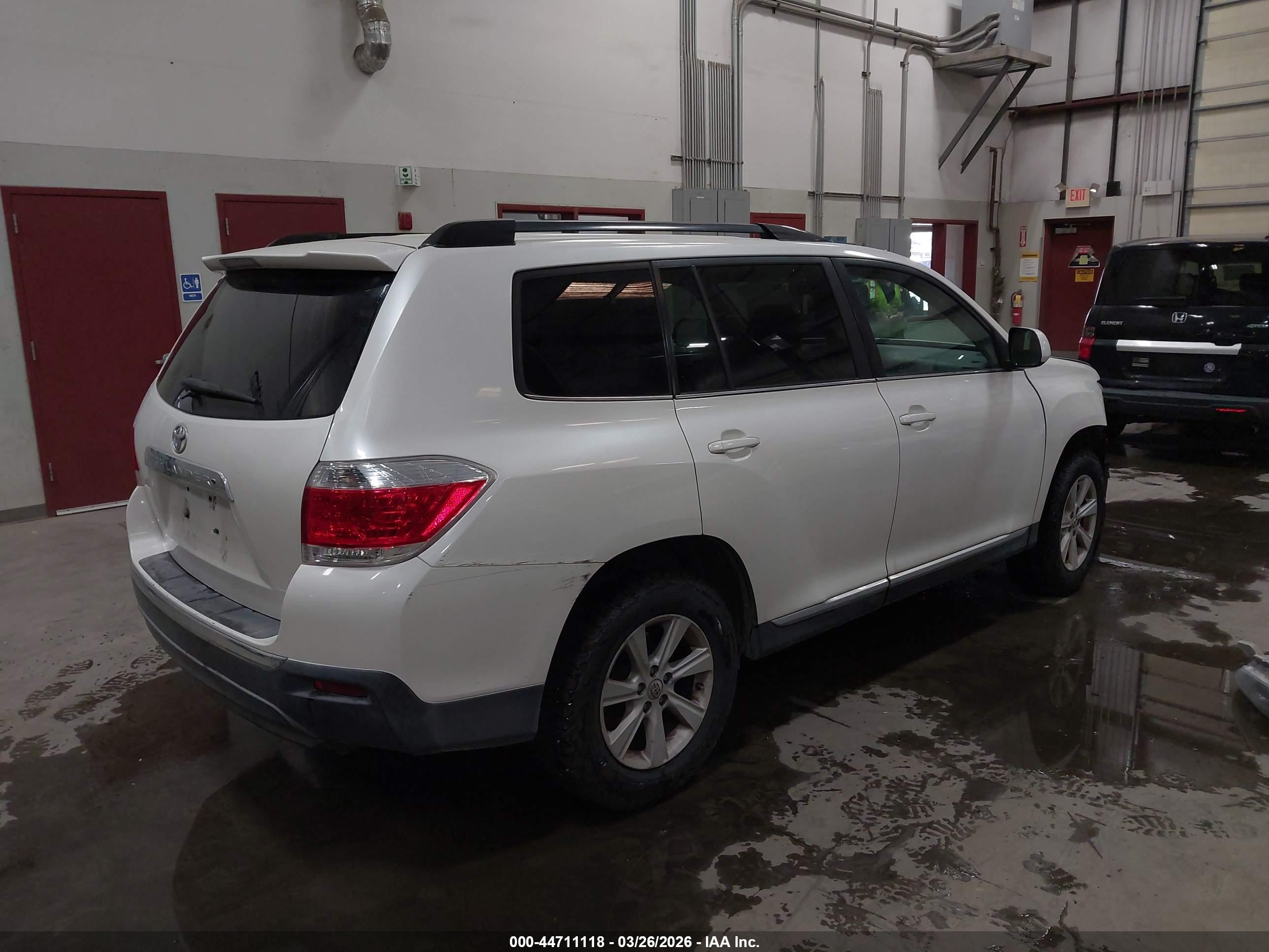 TOYOTA HIGHLANDER image 4