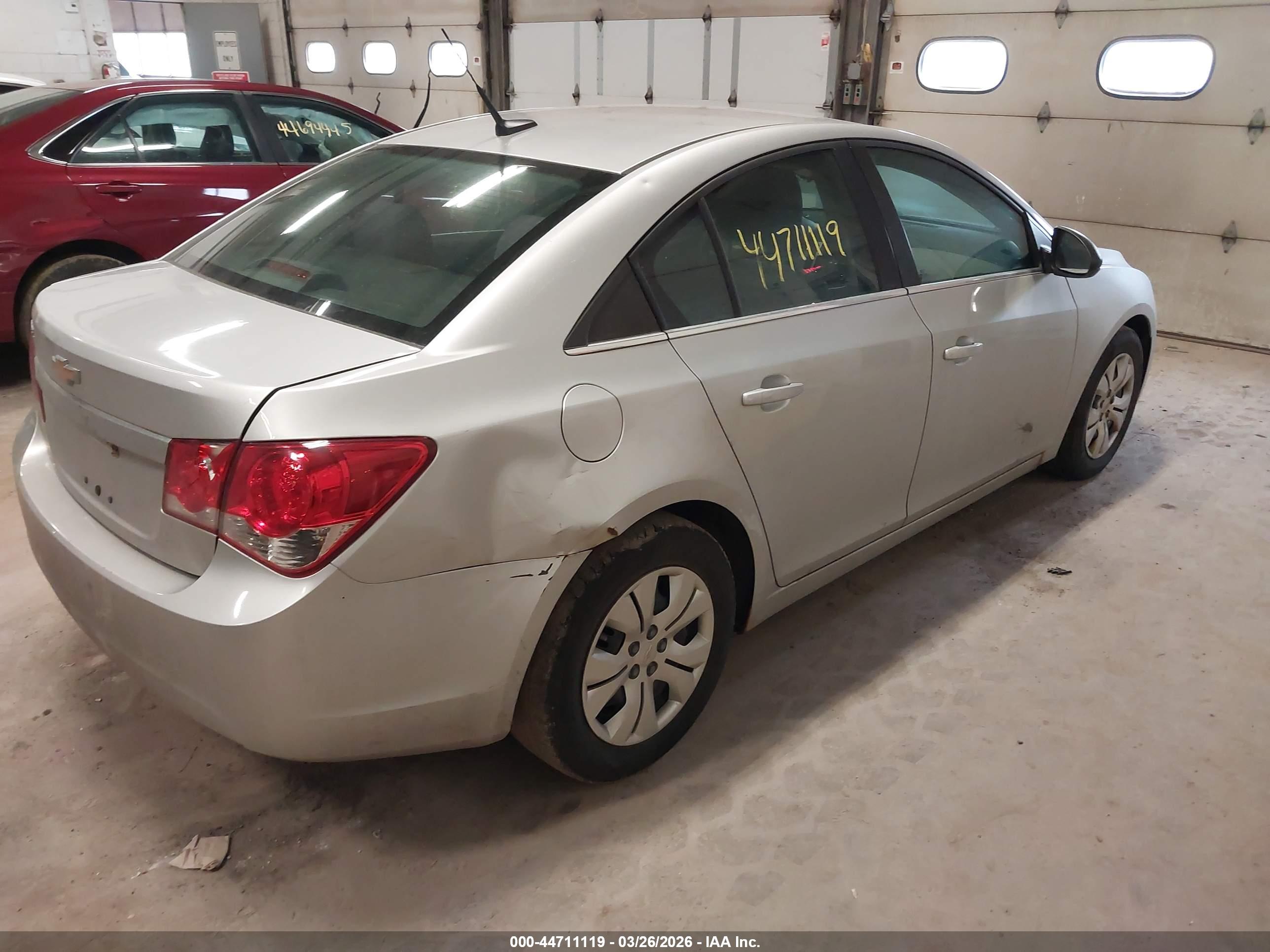 CHEVROLET CRUZE image 4