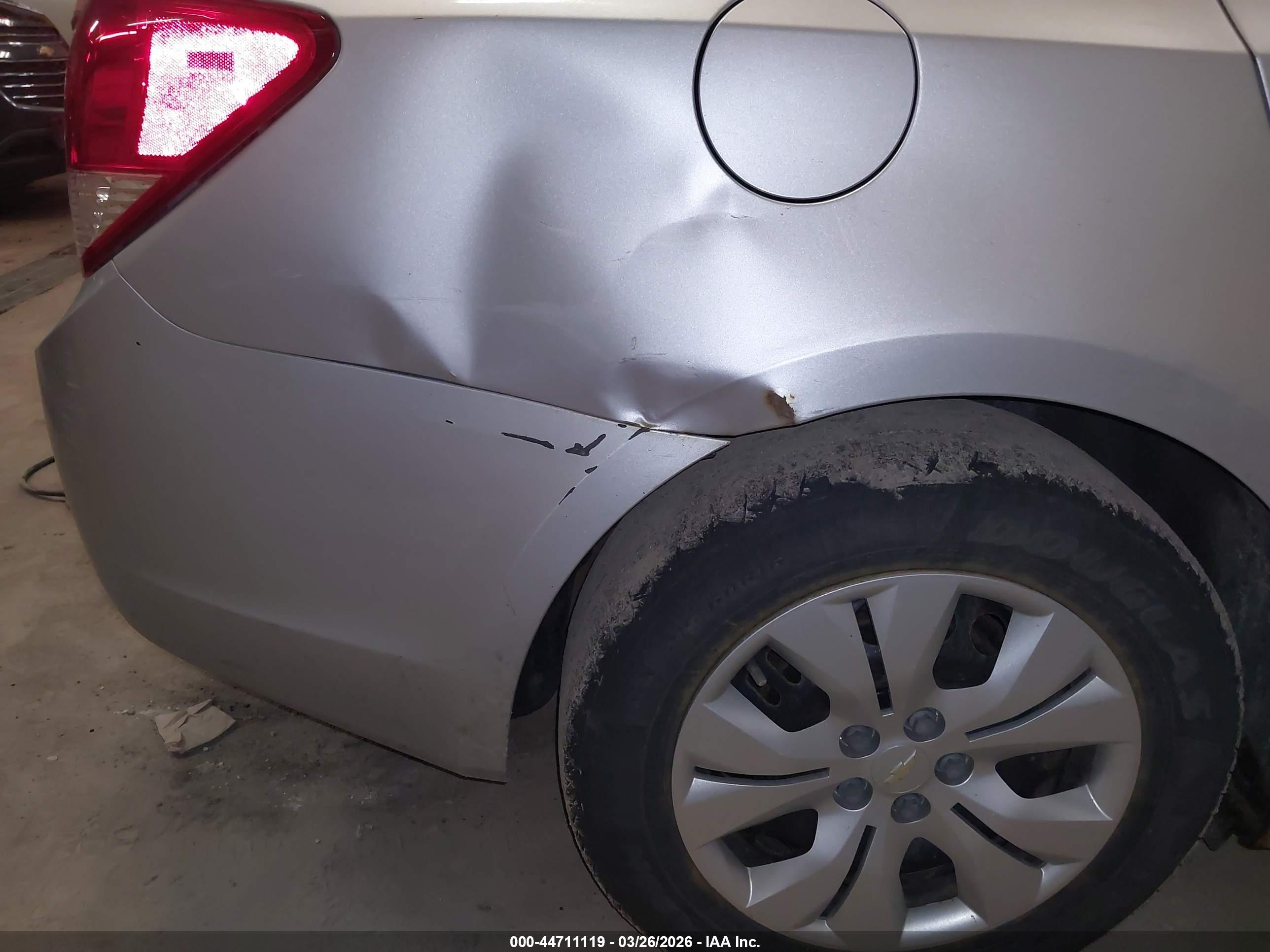 CHEVROLET CRUZE image 6