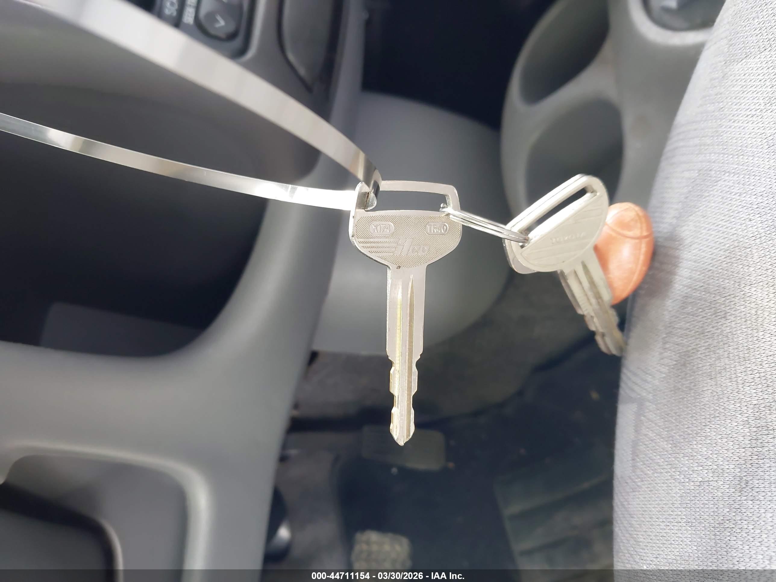 TOYOTA ECHO image 11
