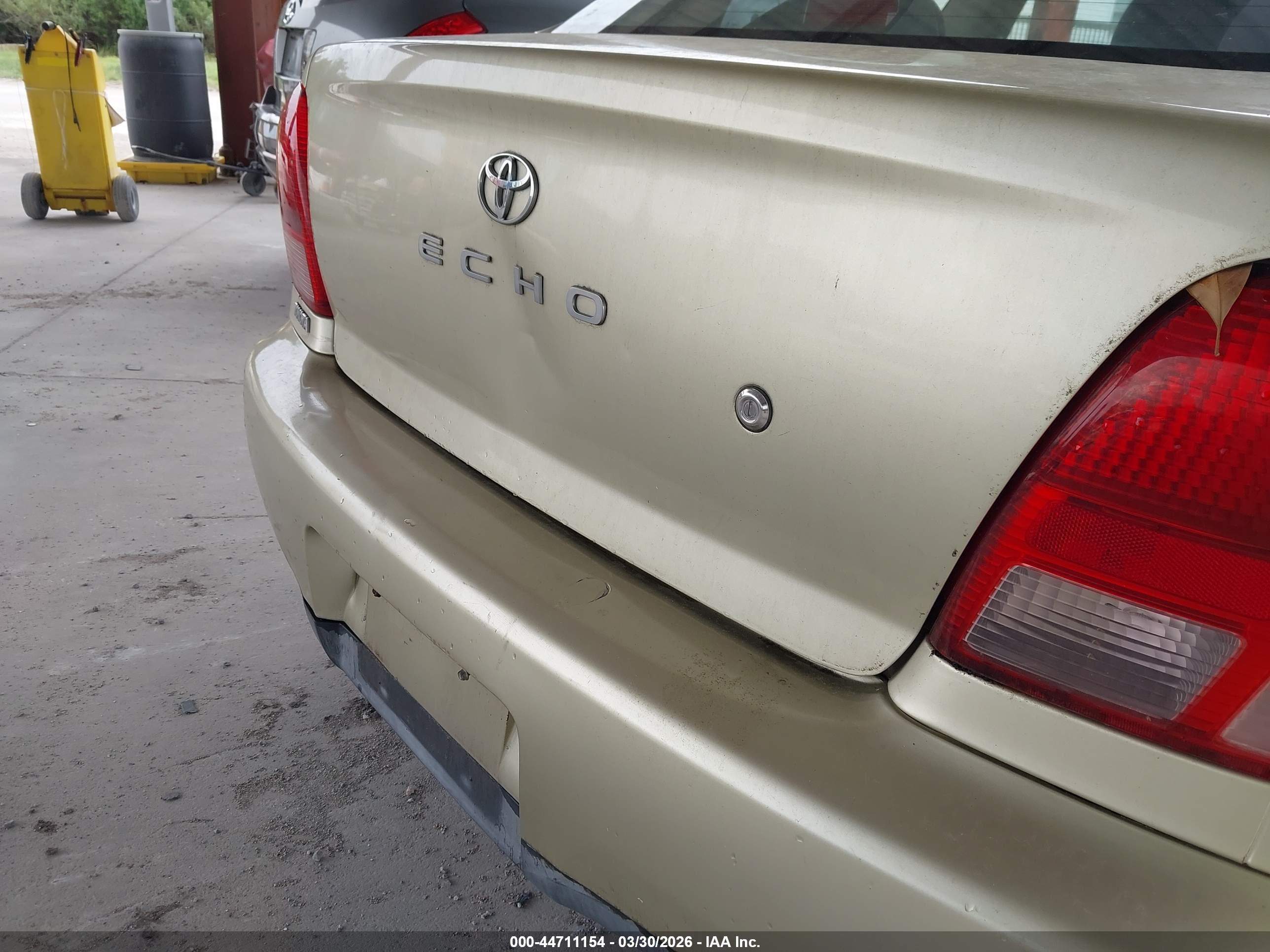 TOYOTA ECHO image 6