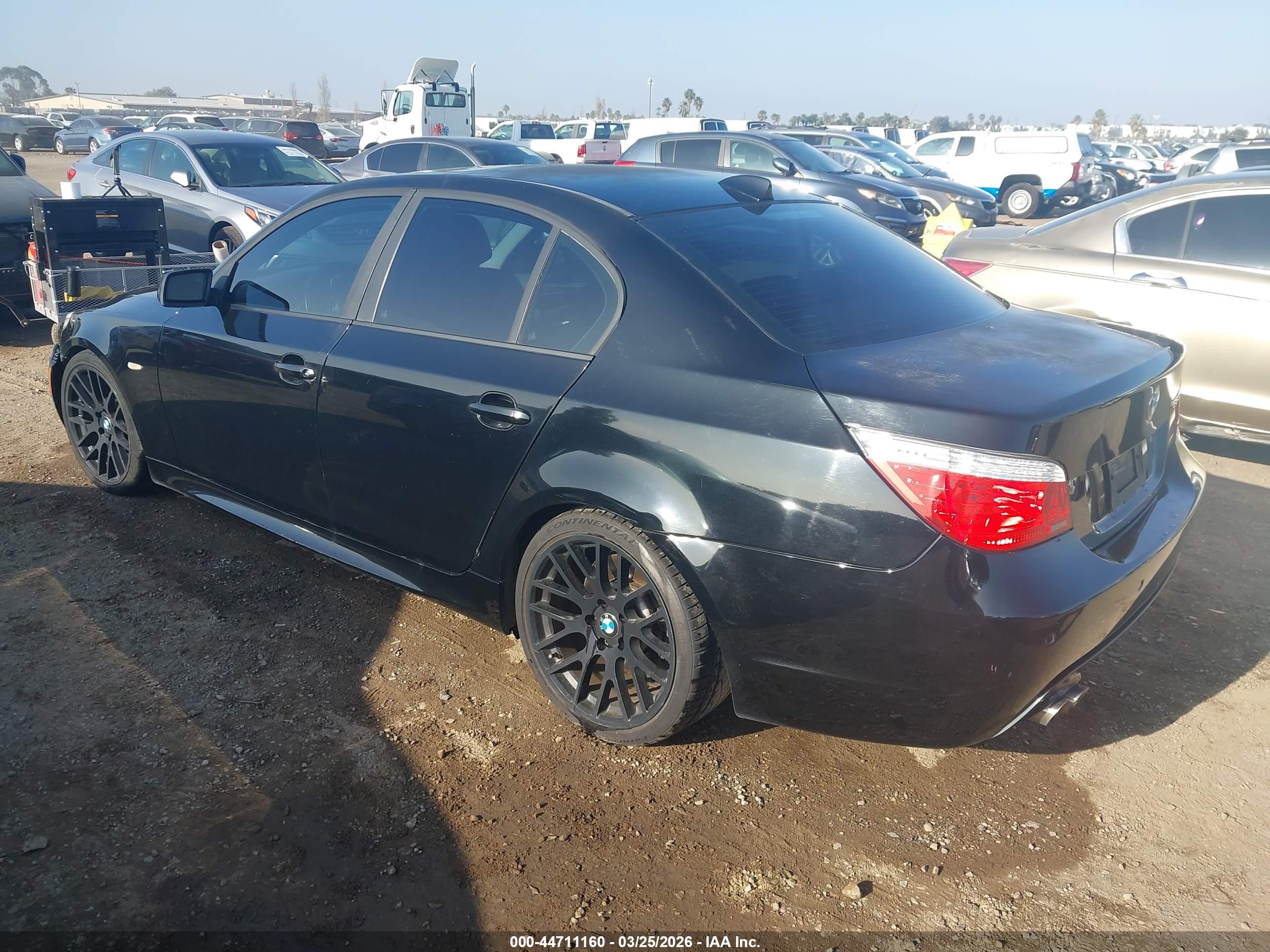 BMW 550I image 3
