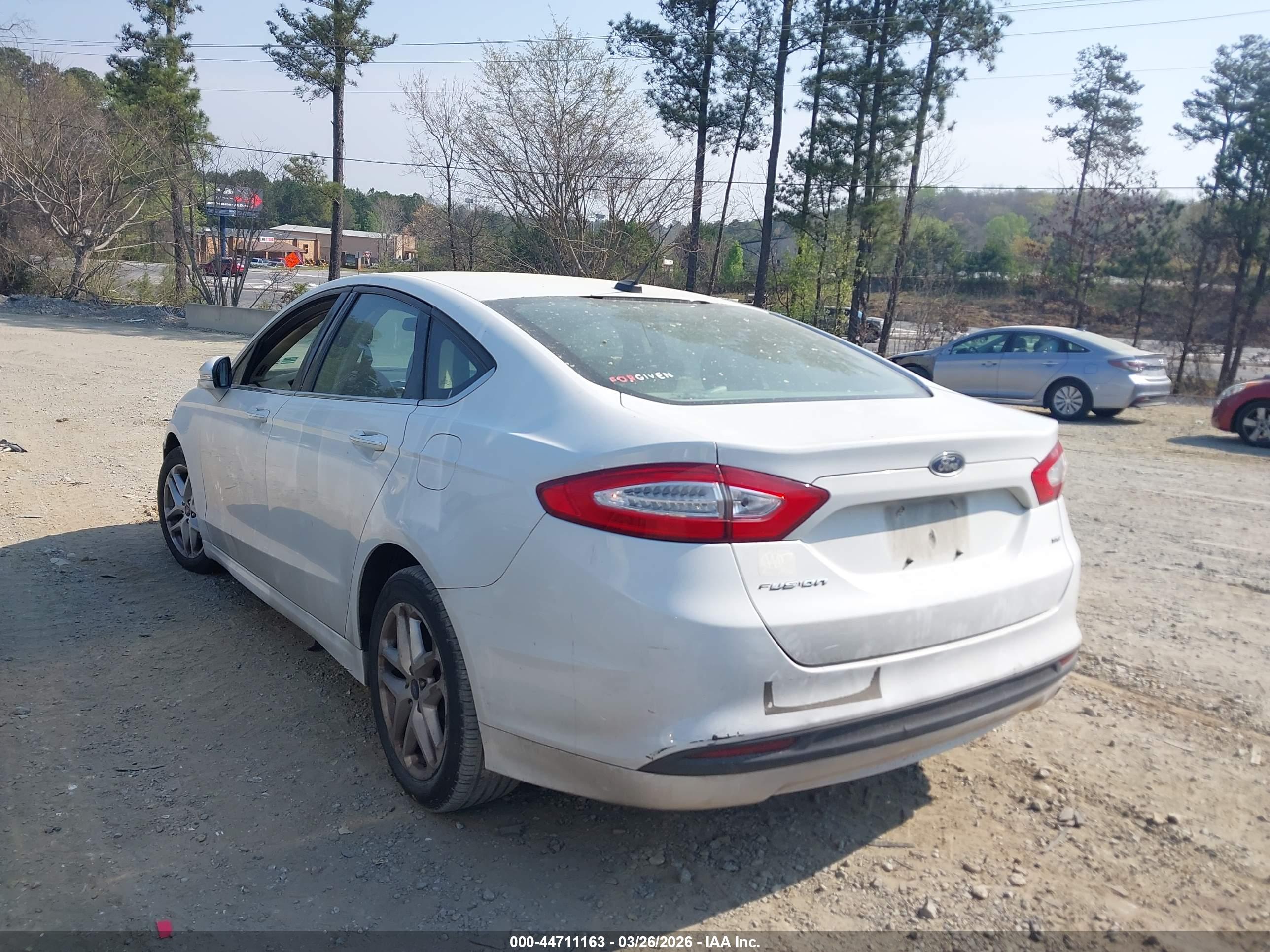 FORD FUSION image 3